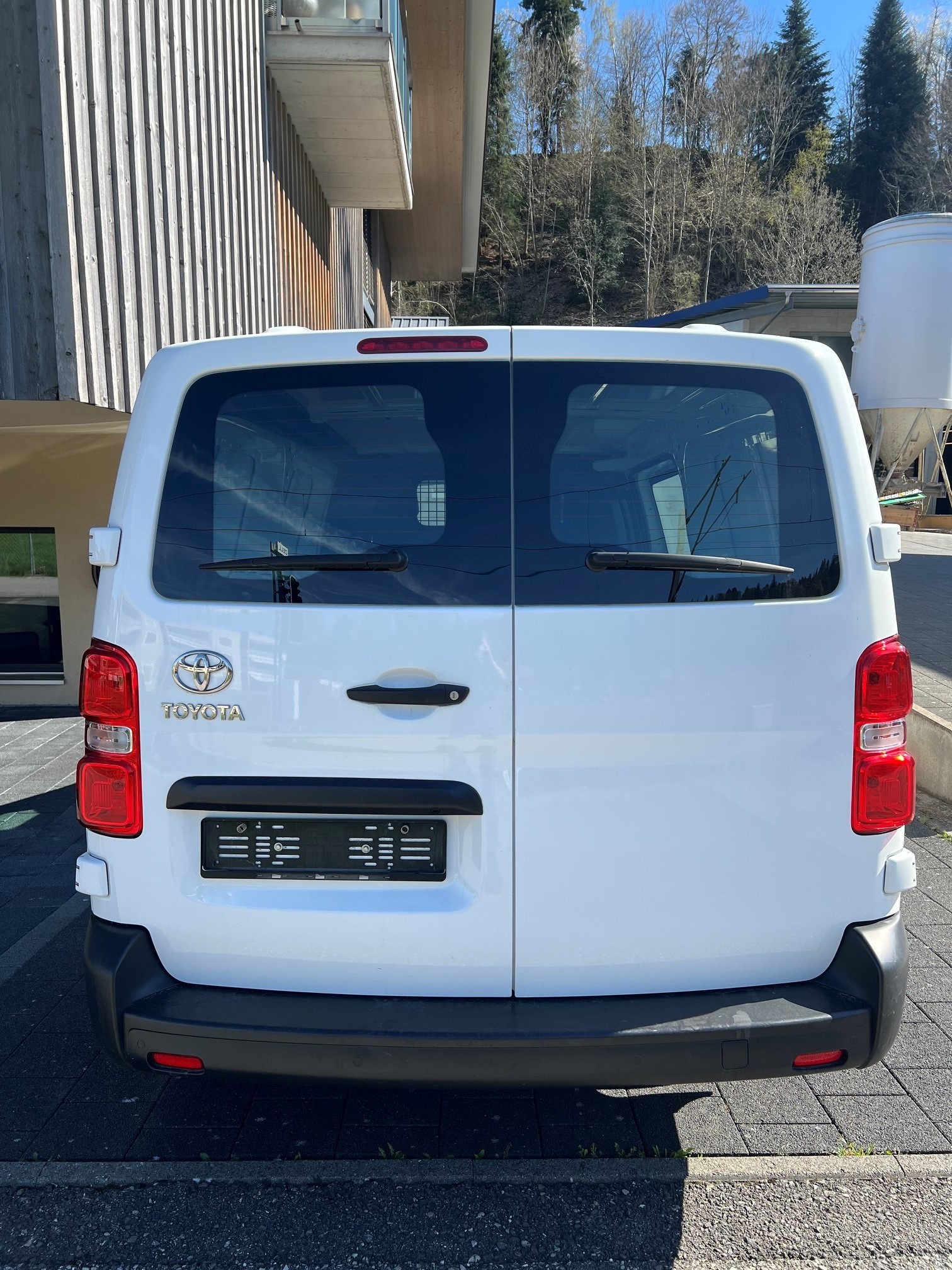 TOYOTA Proace 2.0D Panel Van Long Active 4x4-image-3