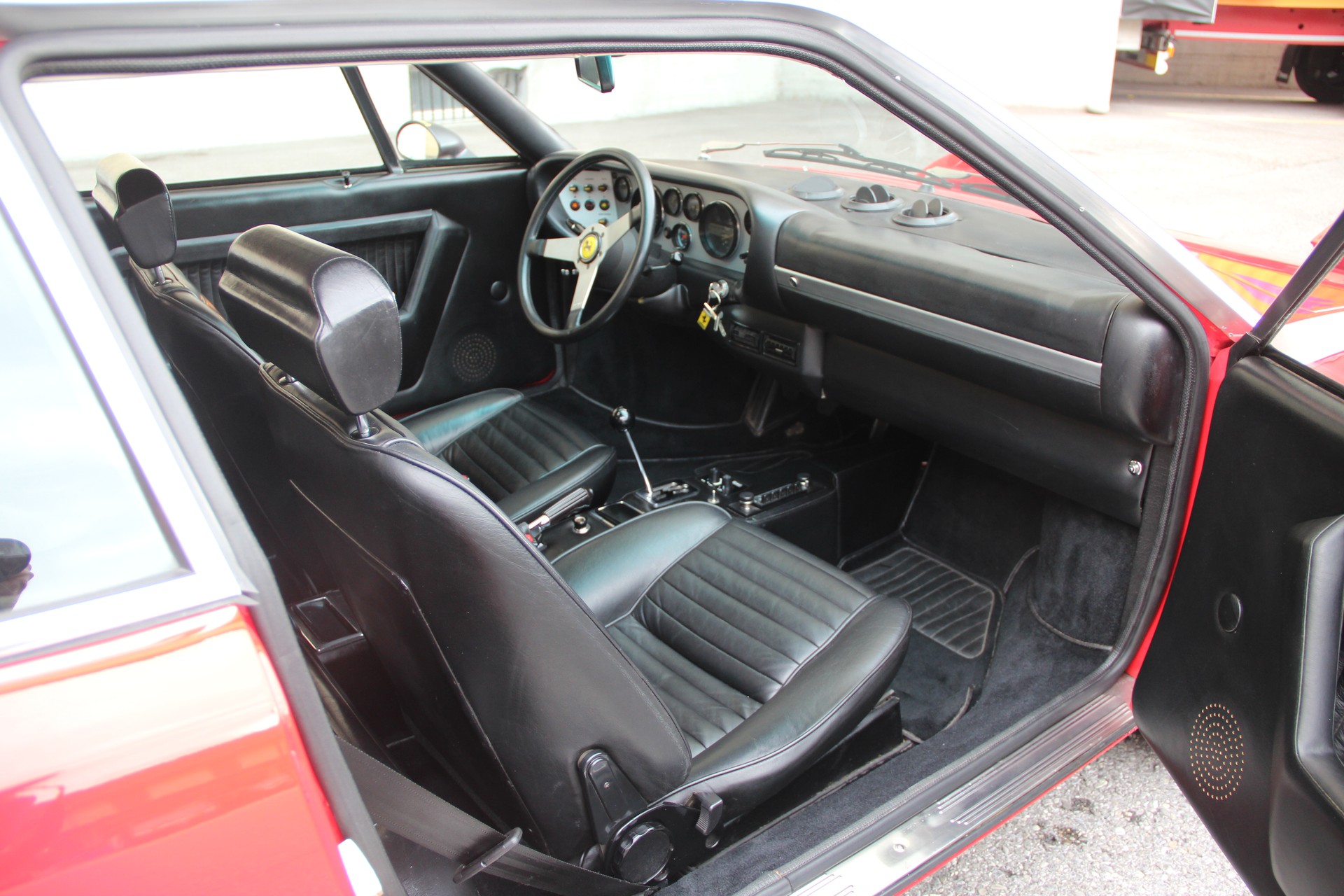 FERRARI 308gt4-image-10