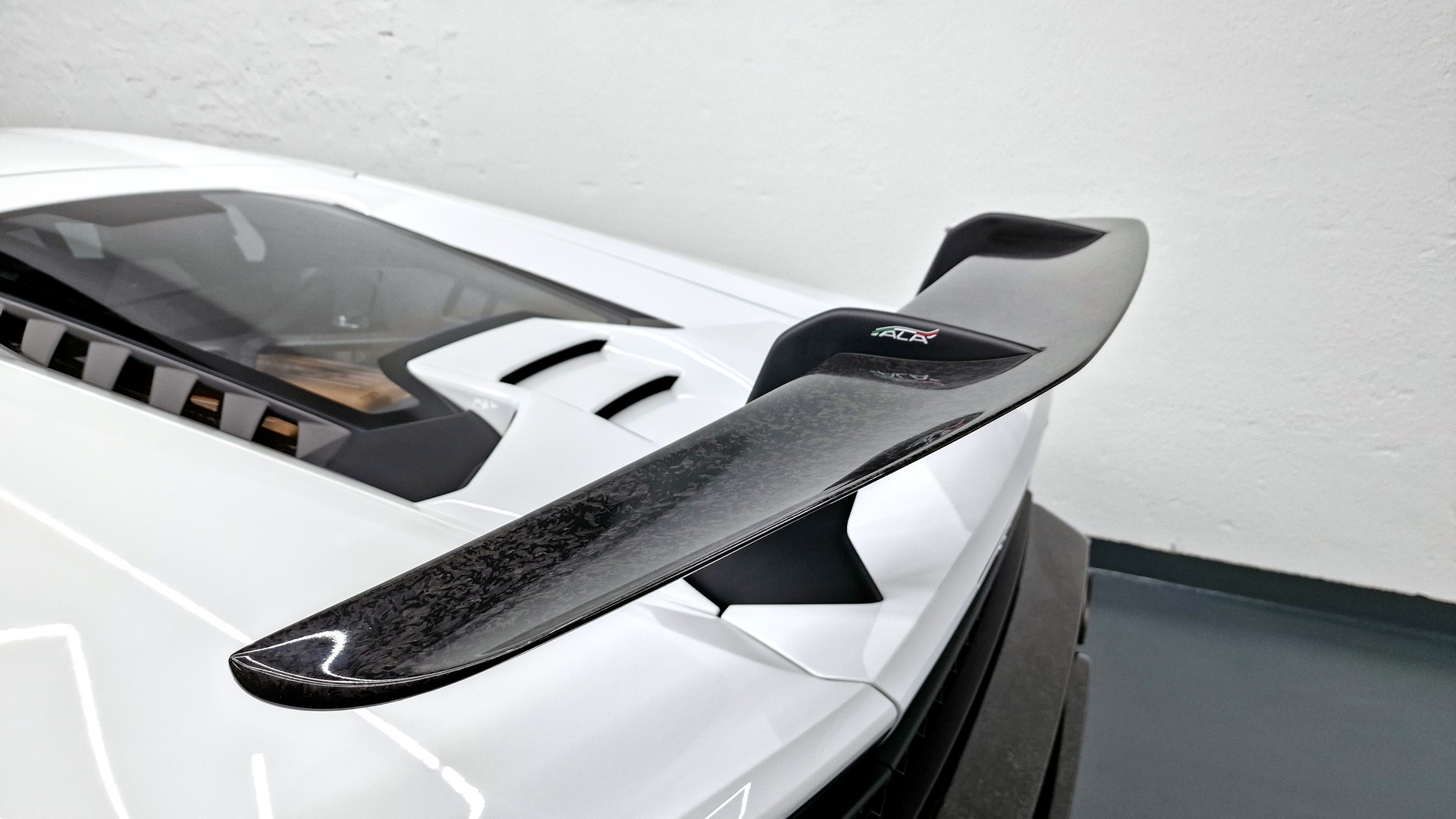 LAMBORGHINI Huracan Coupé 5.2 Performante-image-10