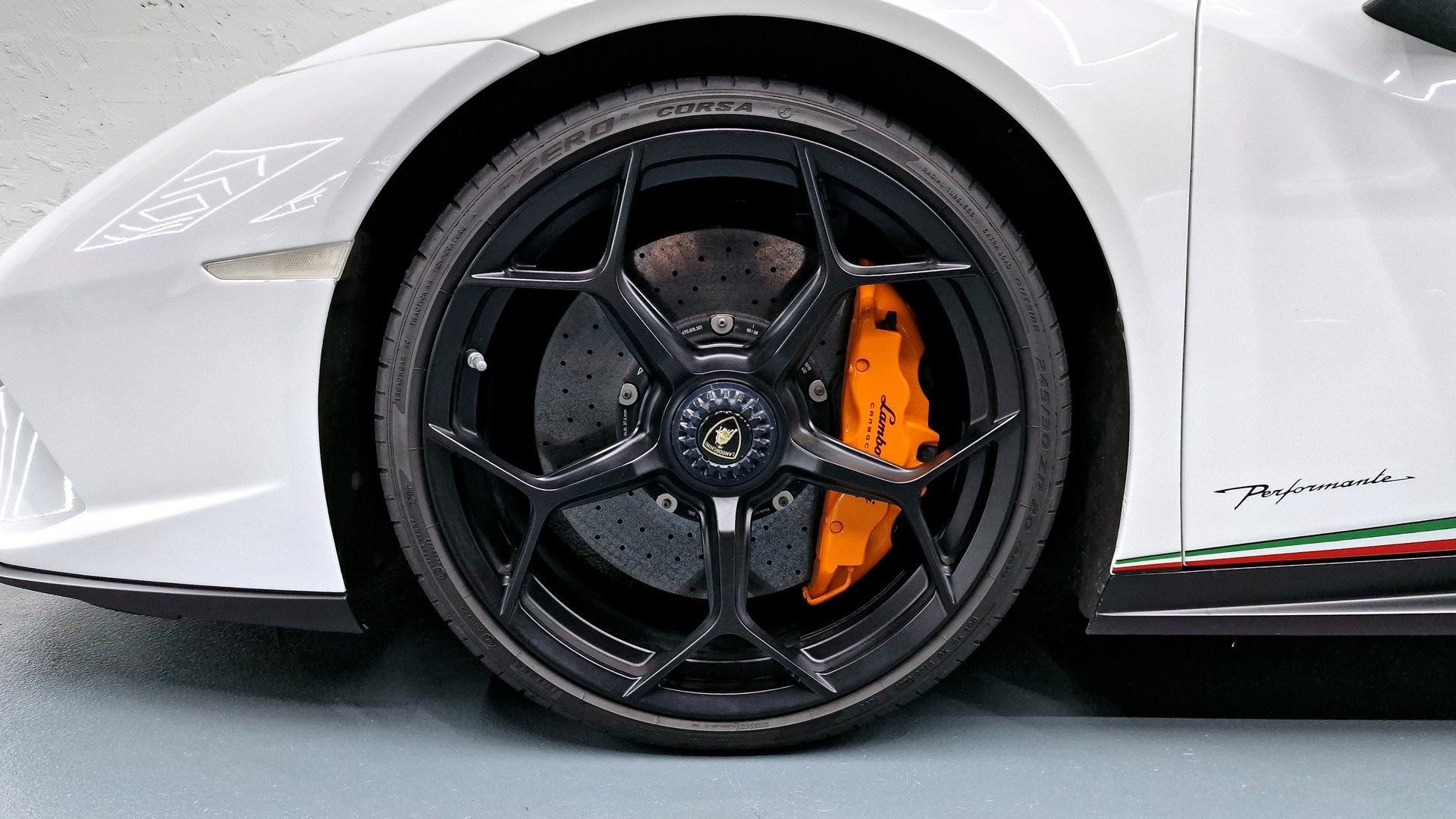 LAMBORGHINI Huracan Coupé 5.2 Performante-image-8