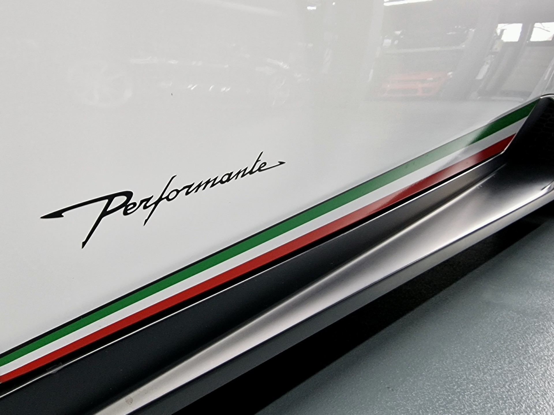 LAMBORGHINI Huracan Coupé 5.2 Performante-image-9