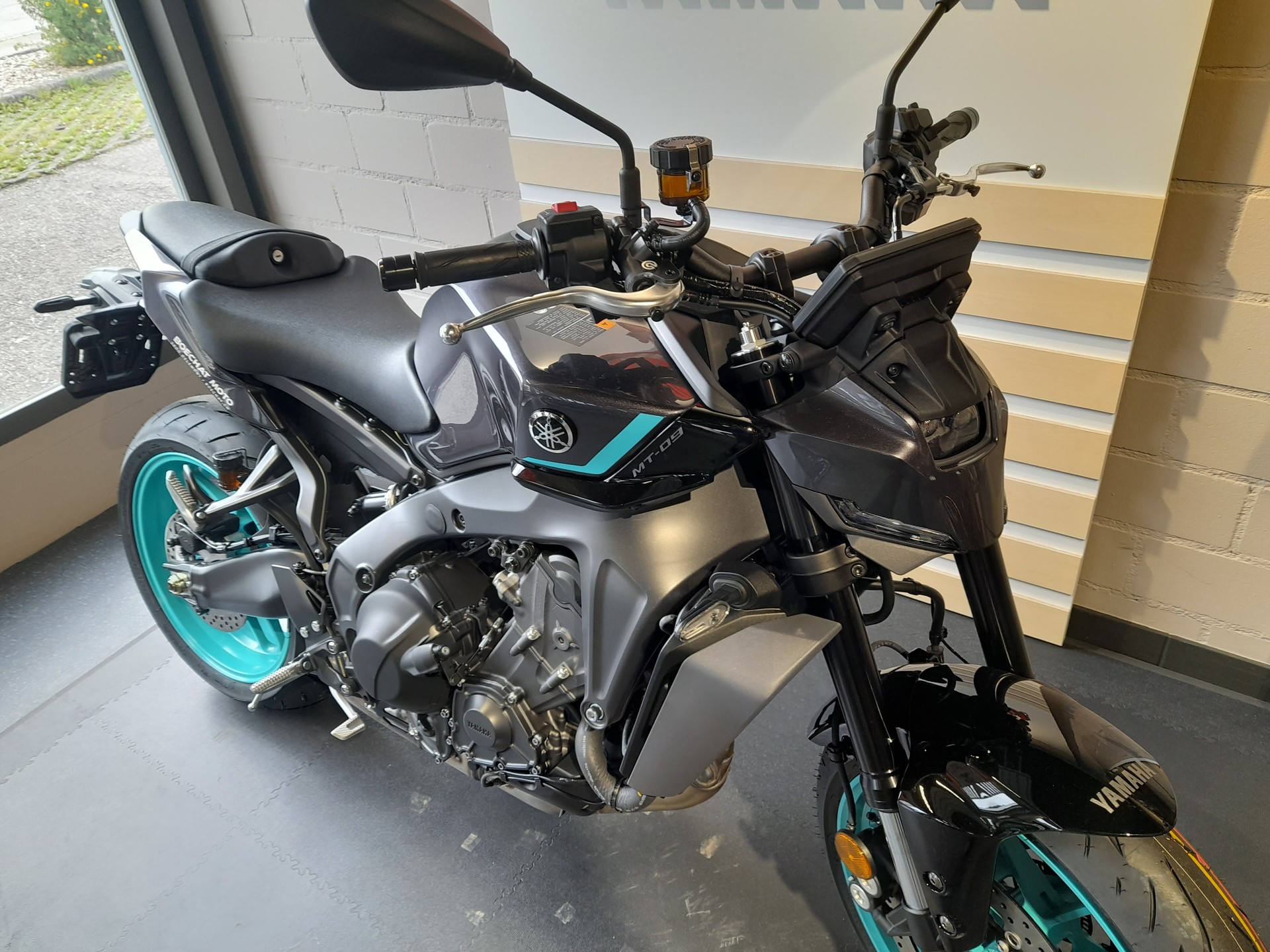 YAMAHA MT-09-image-1