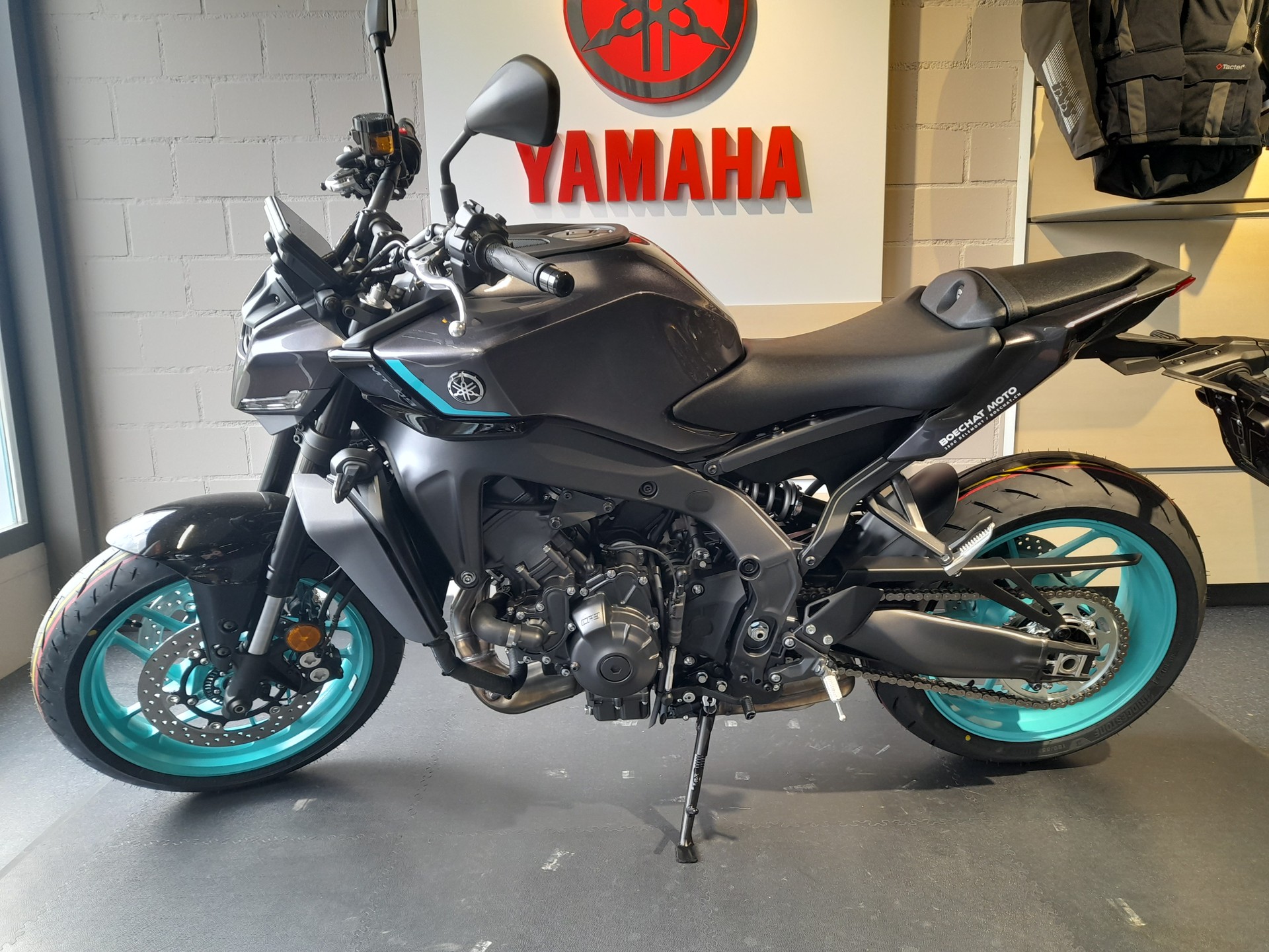 YAMAHA MT-09-image-2