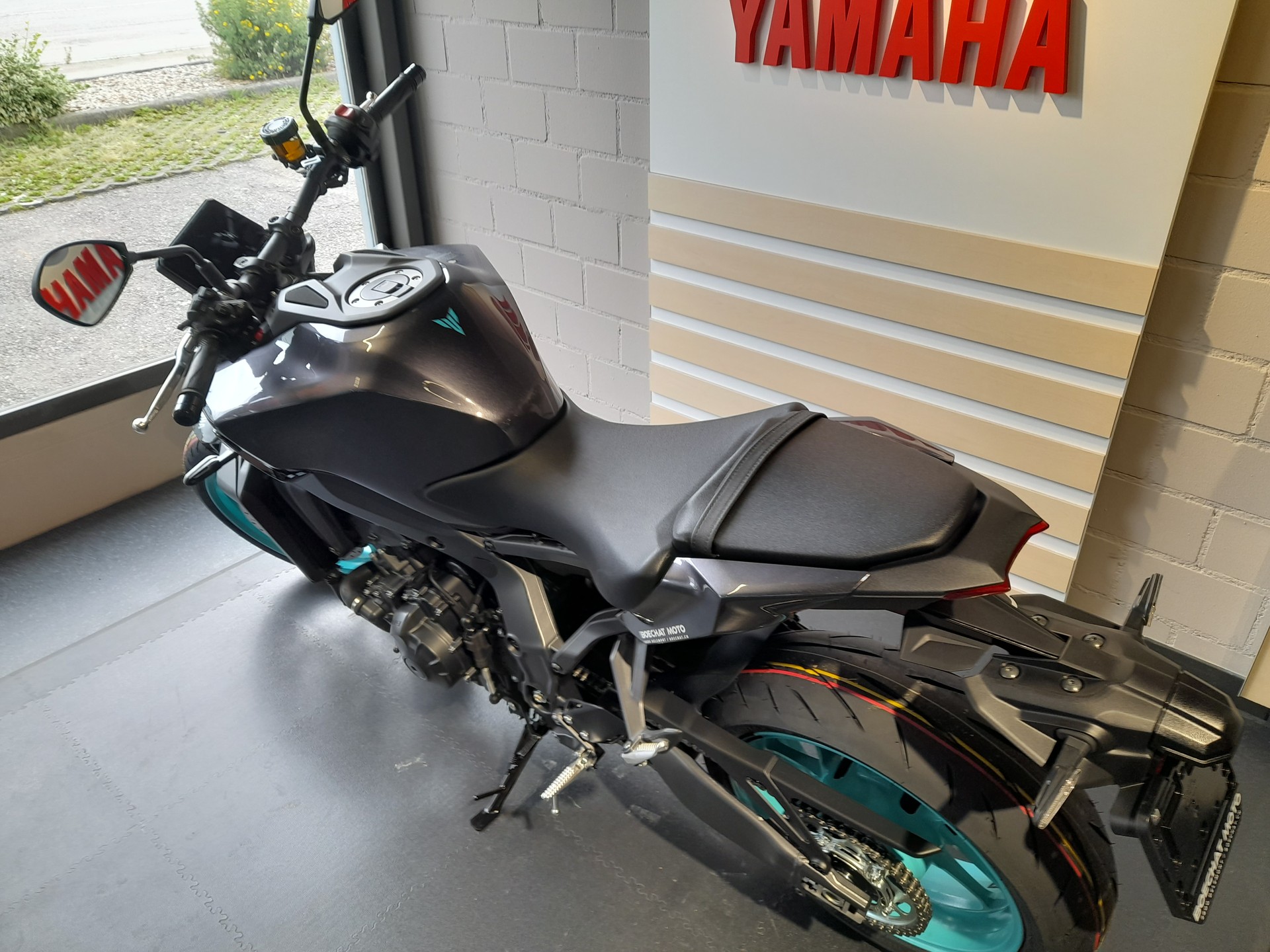 YAMAHA MT-09-image-3