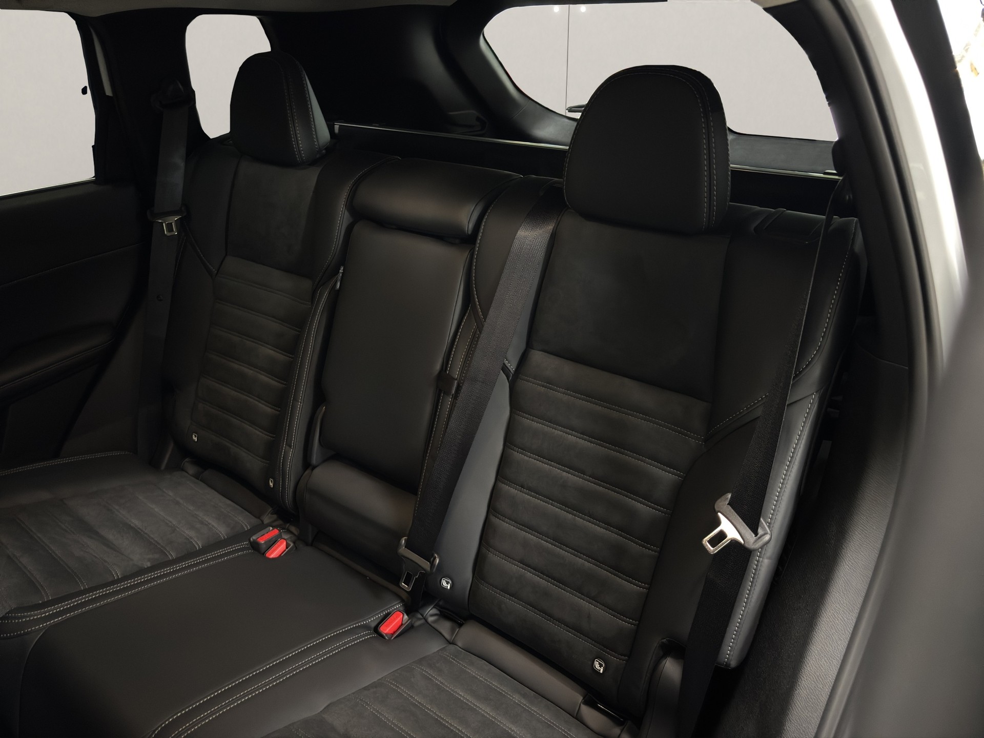 MITSUBISHI Outlander 2.4 PHEV Intense 4x4-image-7