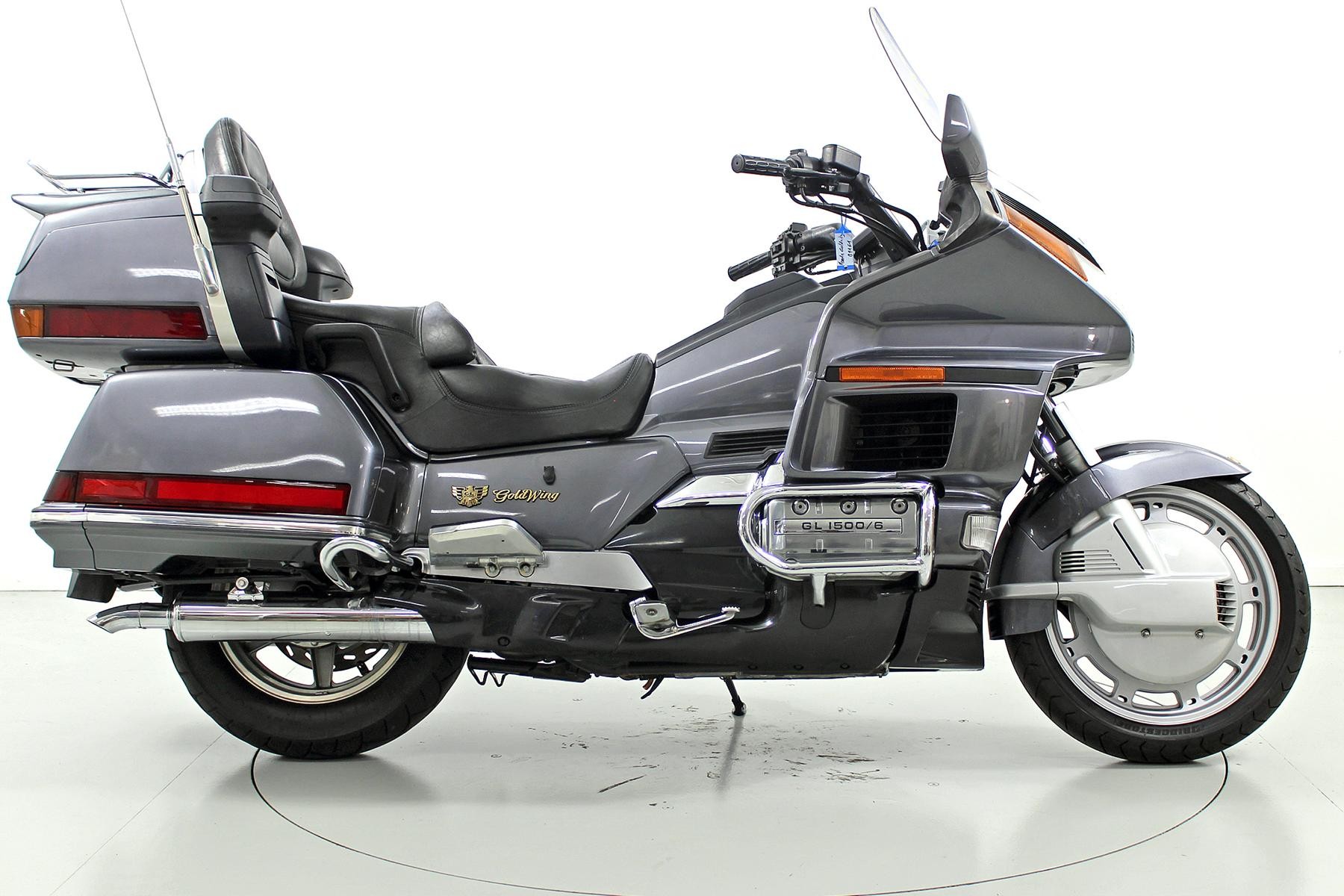 HONDA GL Goldwing-showroom-element-3