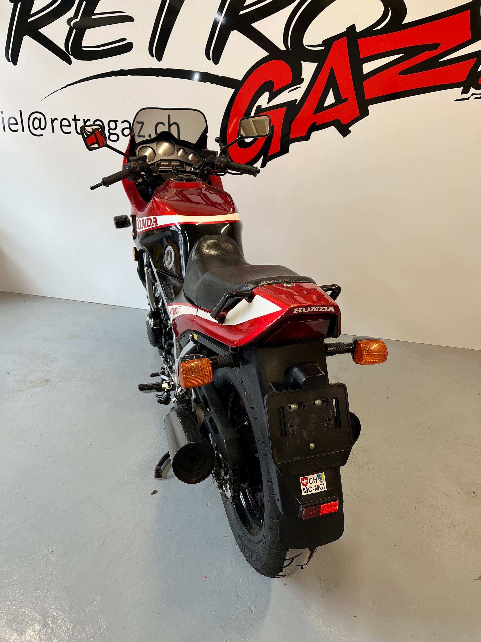 HONDA VF 1000 F-image-6