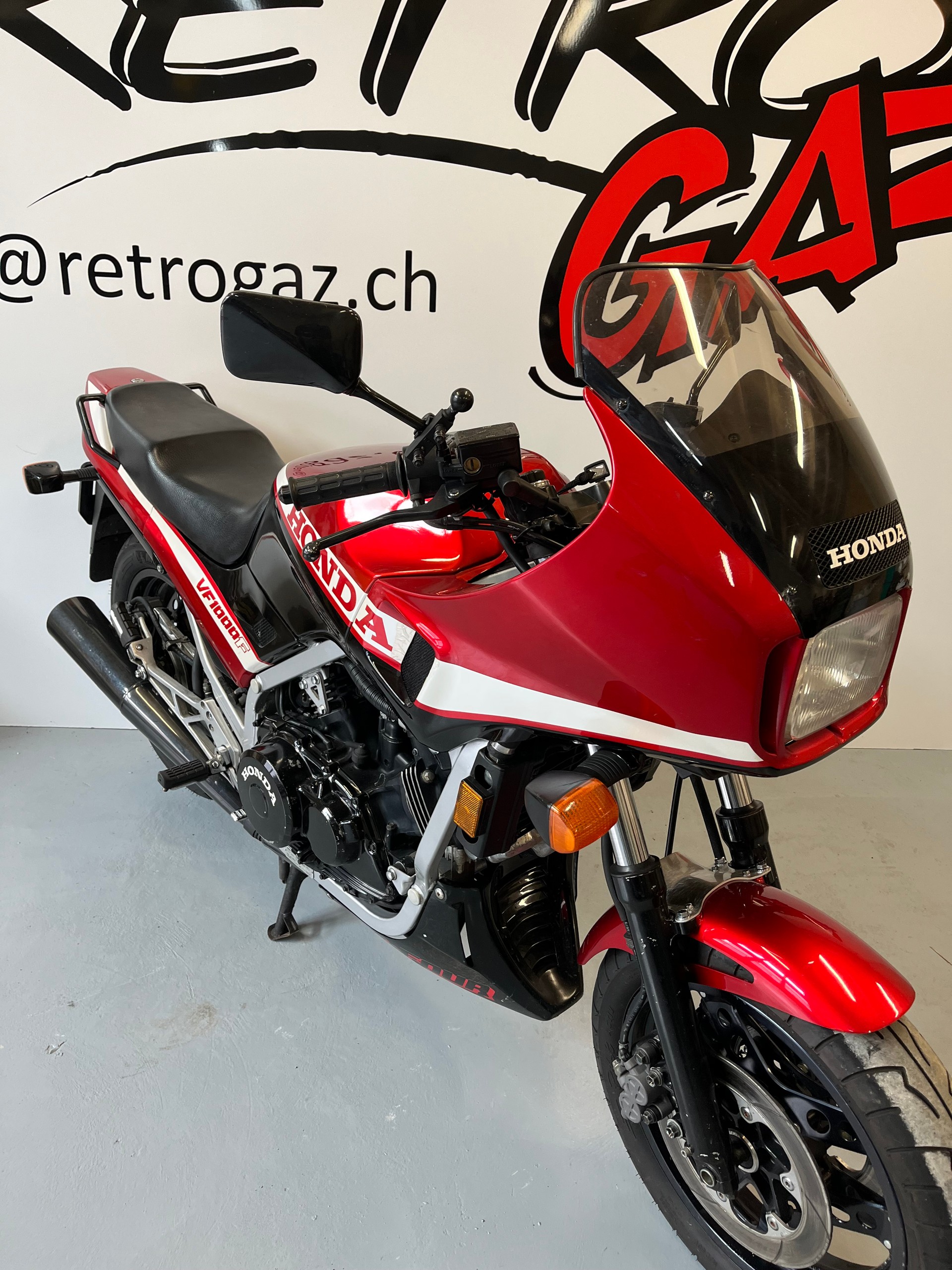 HONDA VF 1000 F-image-4