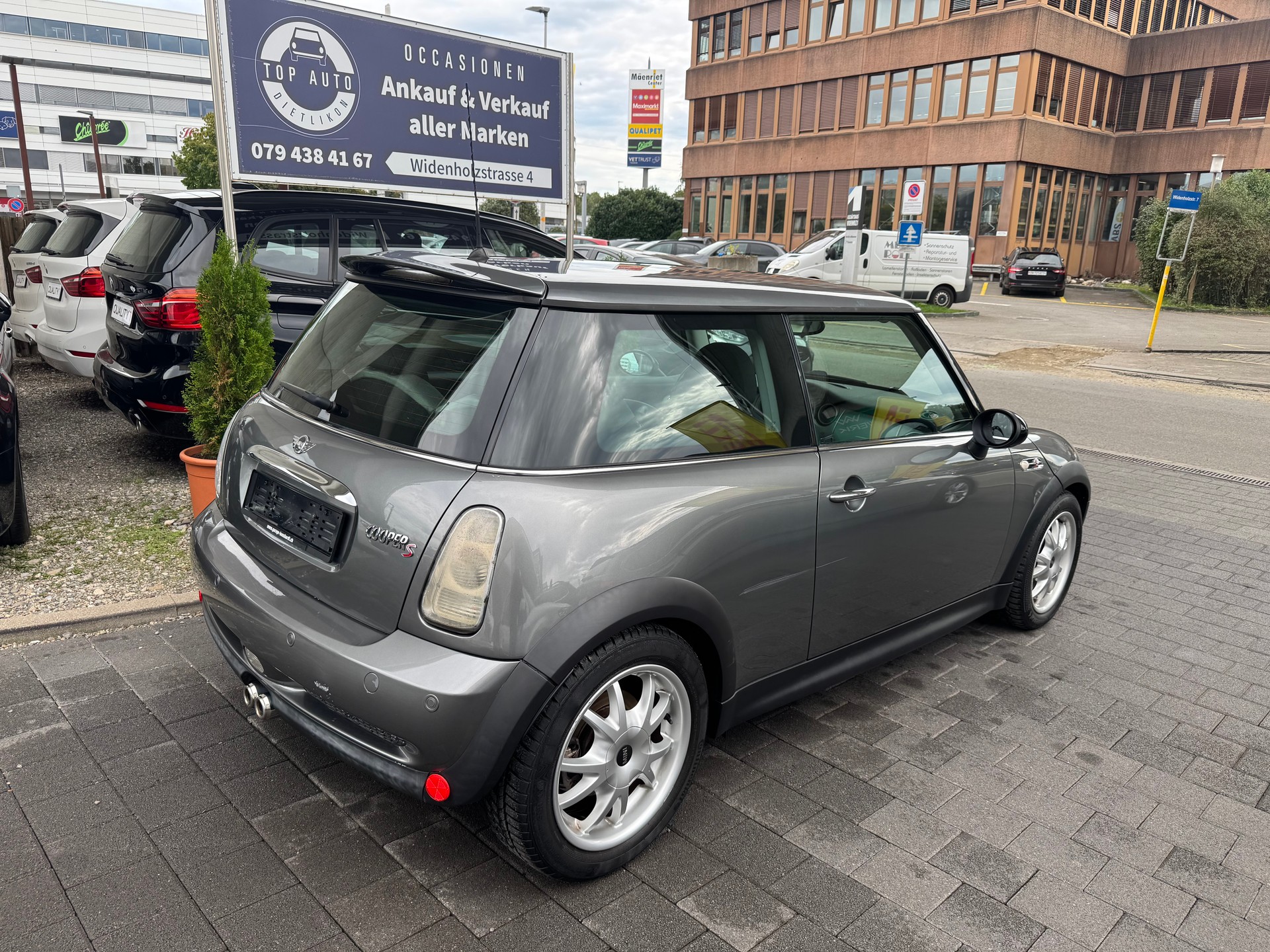 MINI Mini Cooper S-image-2