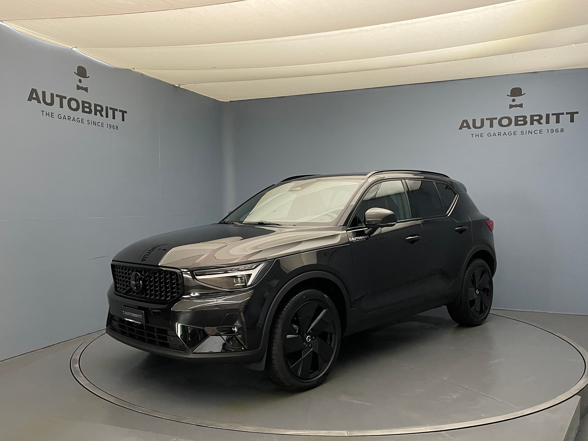 VOLVO XC40 2.0 B4 MH Black Edition