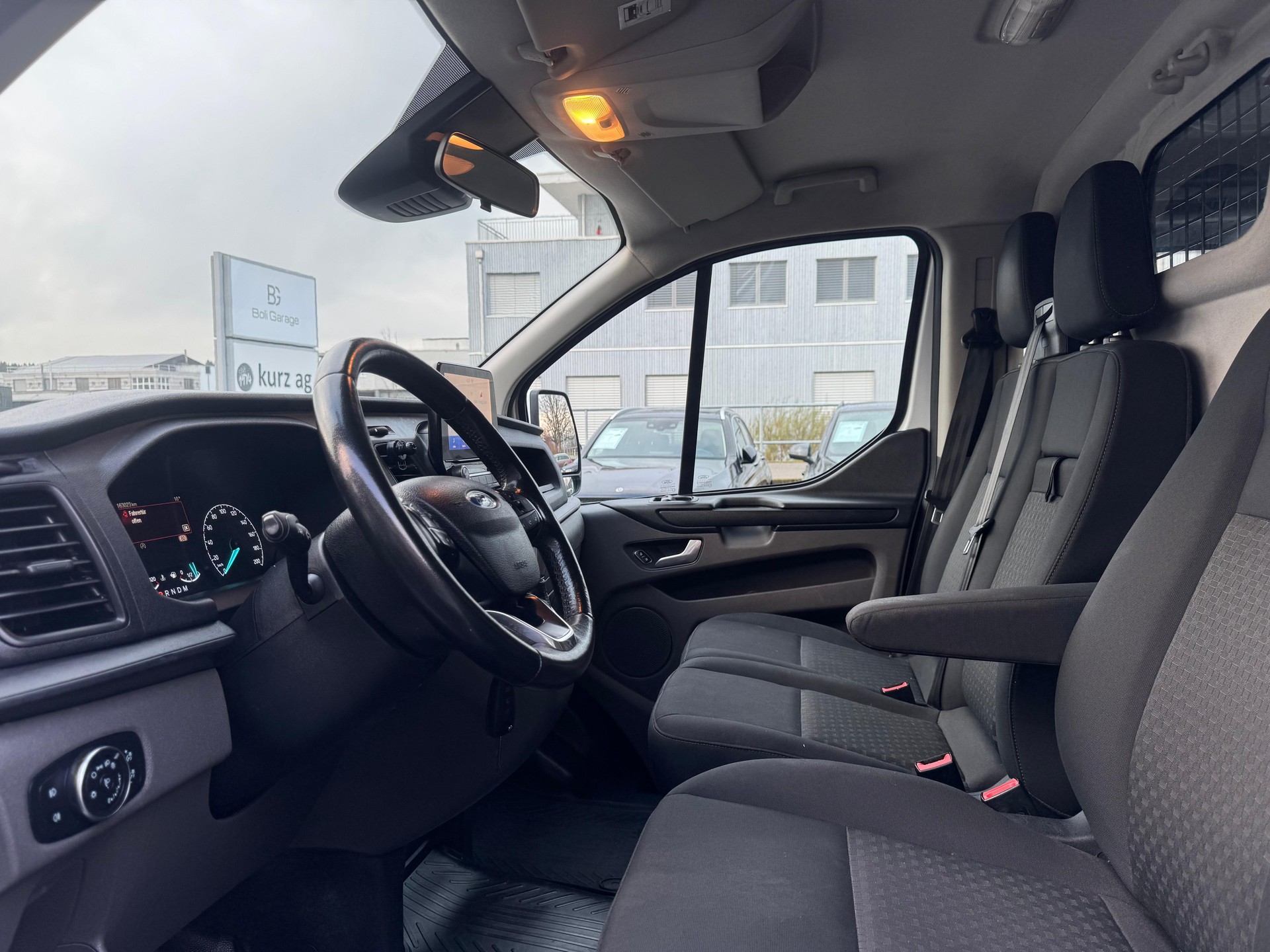 FORD Transit Custom Van 300 L1H1 Trend A-image-13