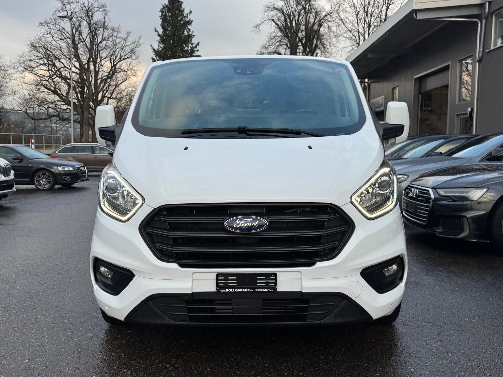 FORD Transit Custom Van 300 L1H1 Trend A-showroom-element-1