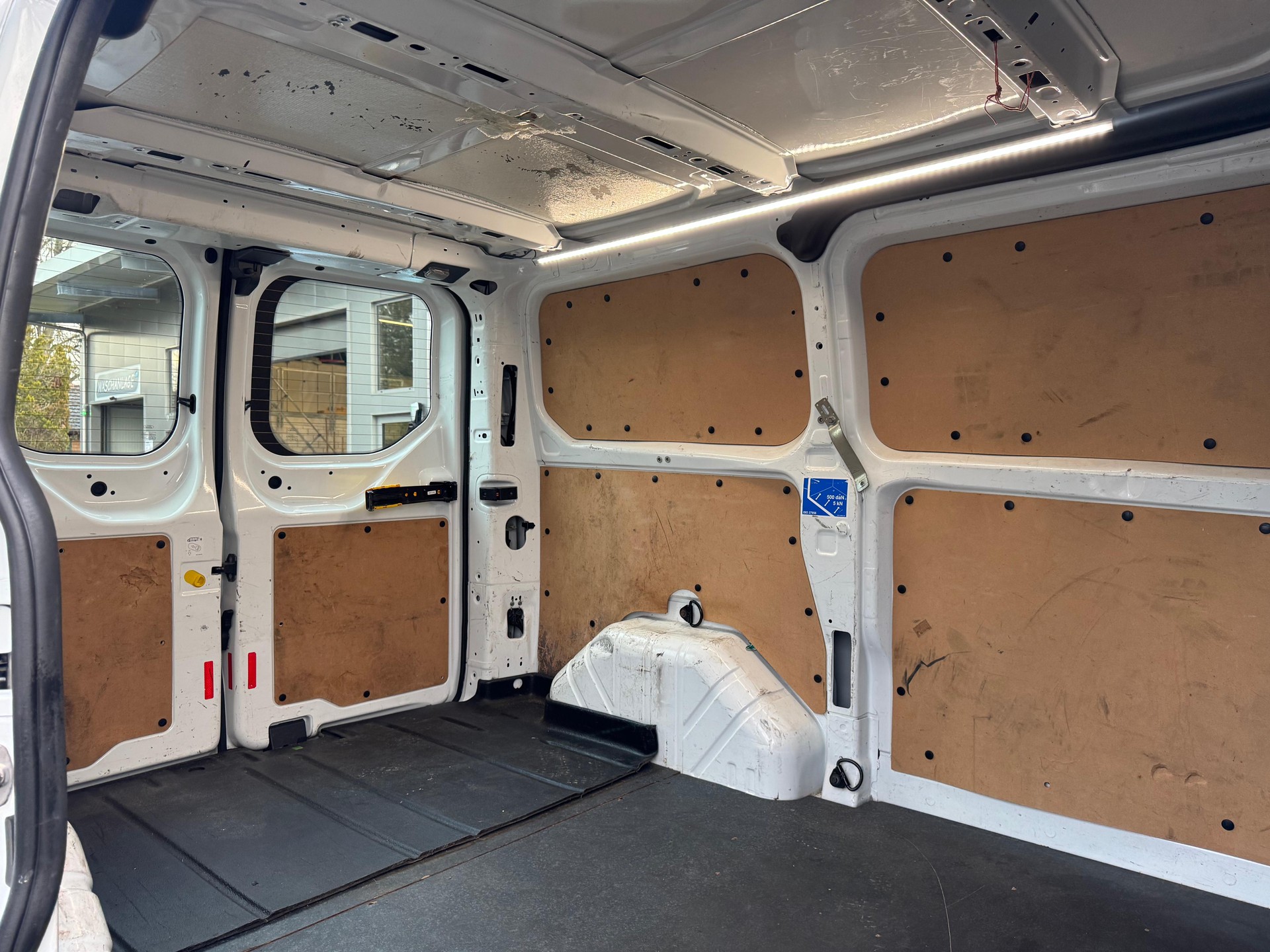 FORD Transit Custom Van 300 L1H1 Trend A-image-10