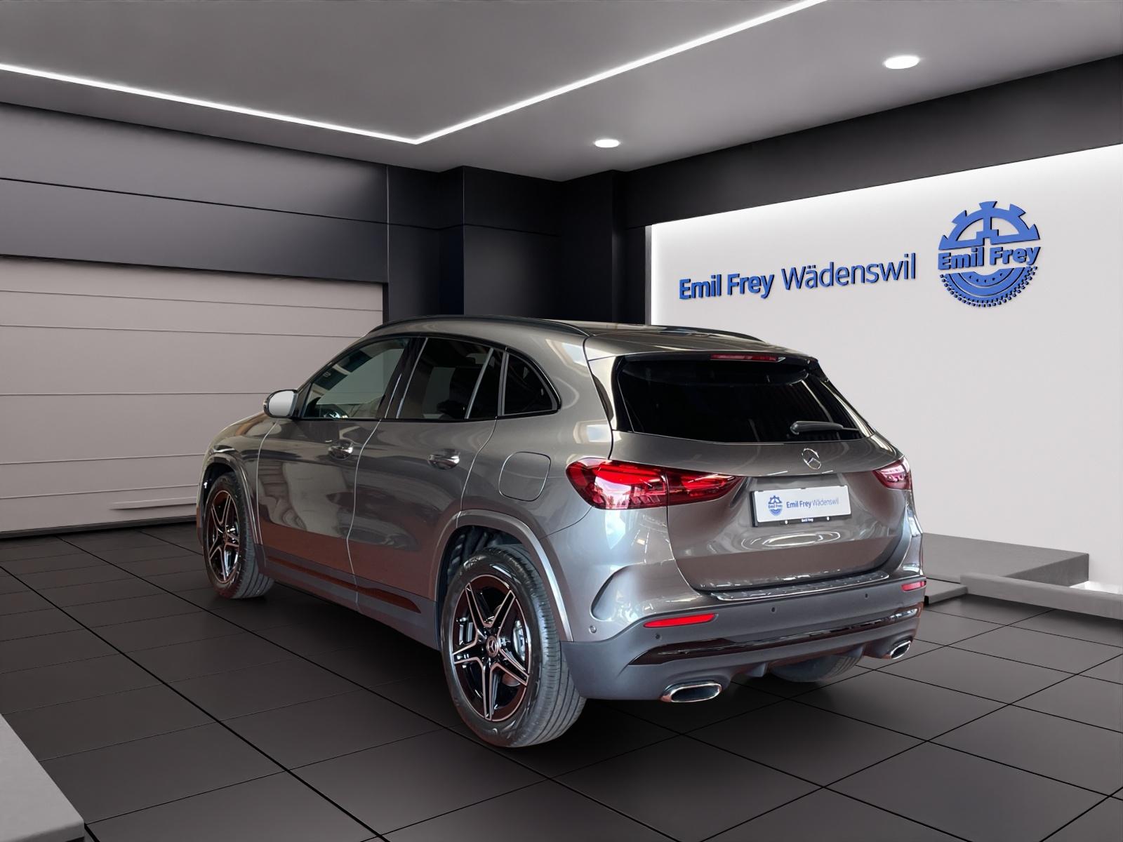 MERCEDES-BENZ GLA 200 Night Star AMG Line-showroom-element-2