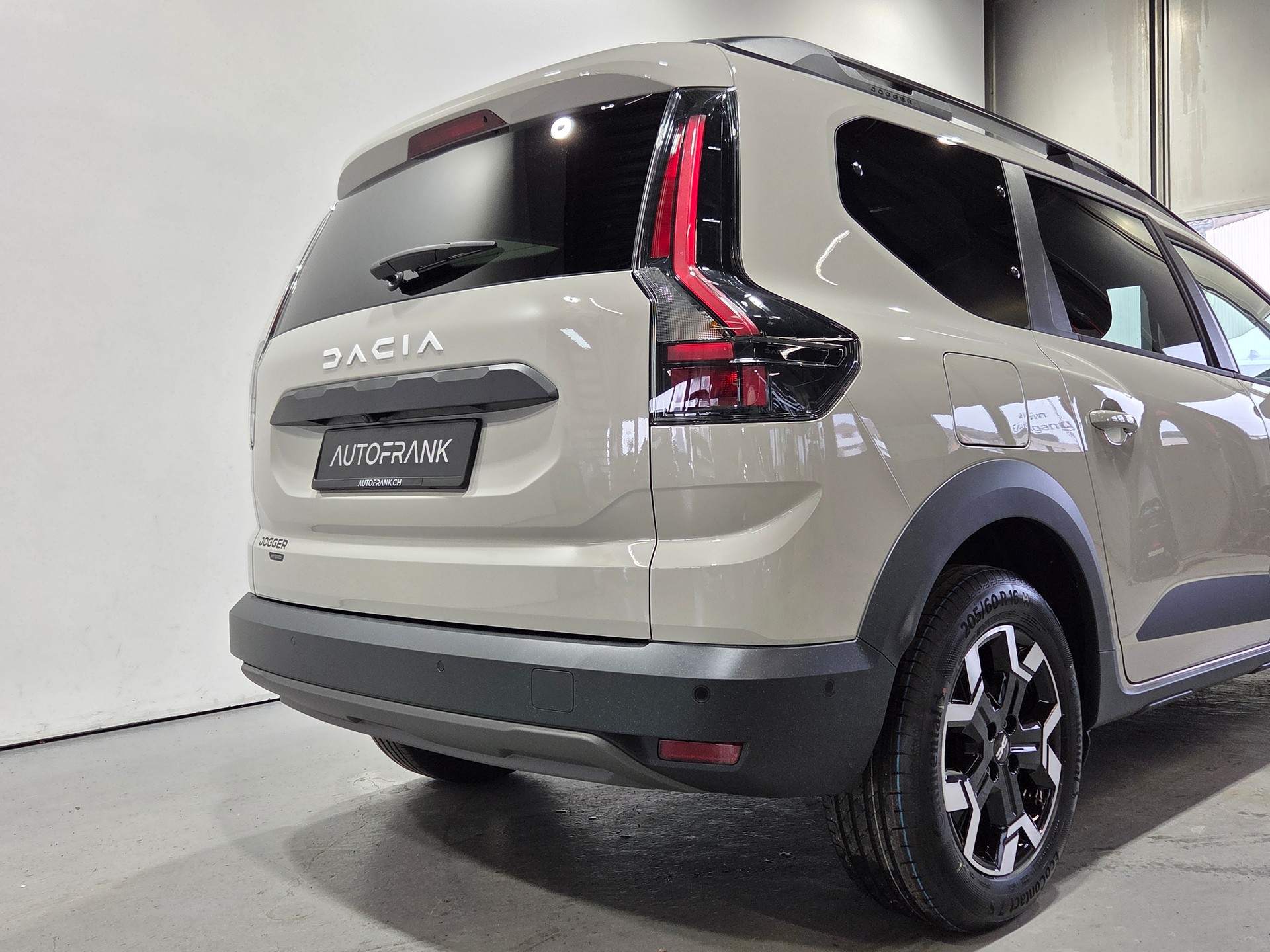 DACIA Jogger journey hybrid 155 7-Plätzer-image-13
