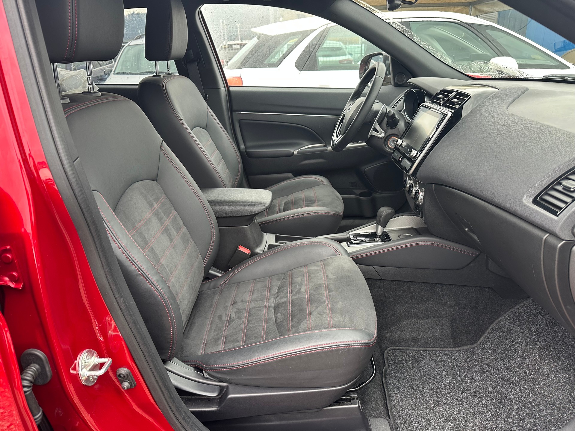 MITSUBISHI ASX 2.0 MIVEC Value 2WD Automat-image-11