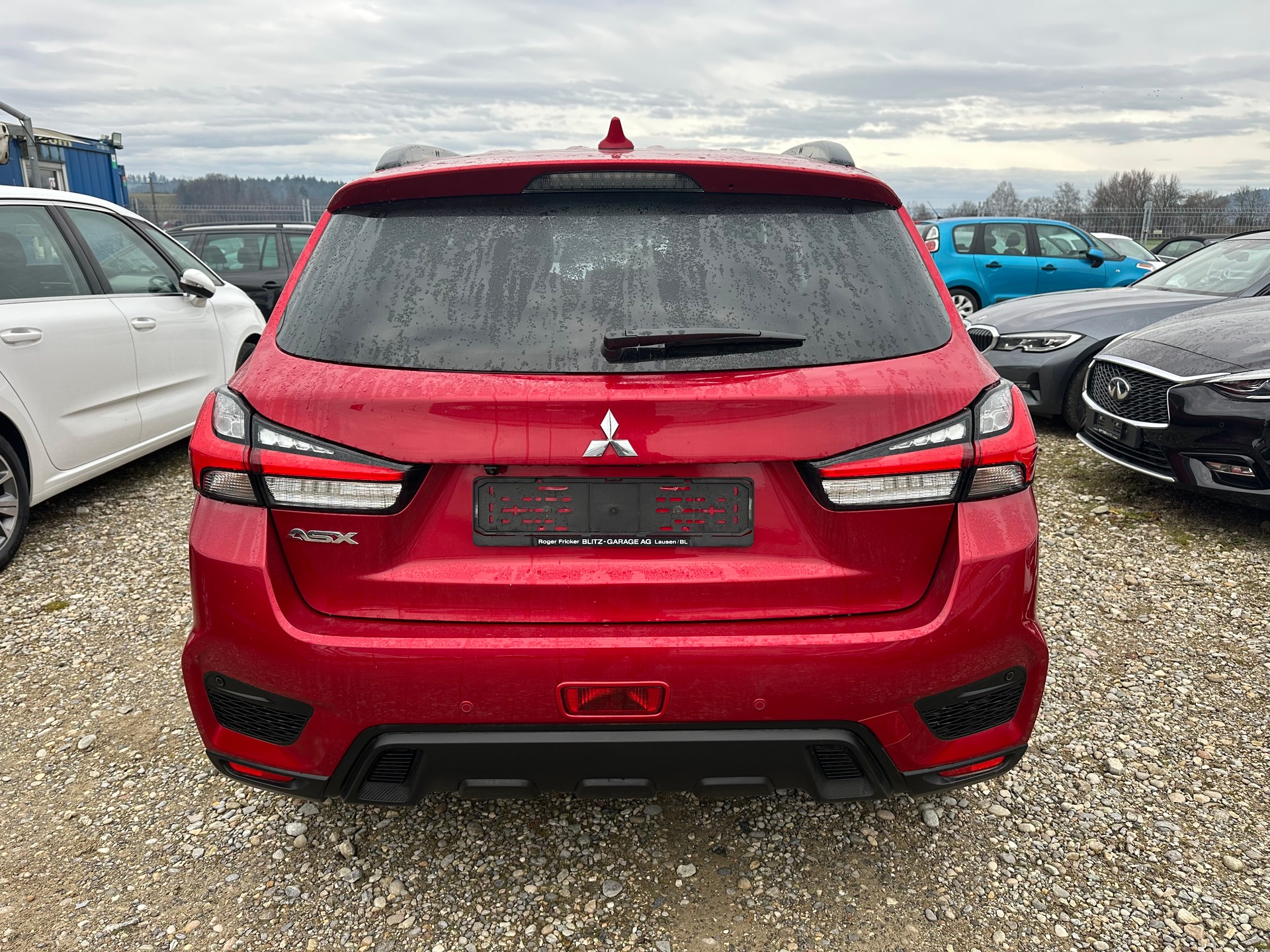 MITSUBISHI ASX 2.0 MIVEC Value 2WD Automat-image-3