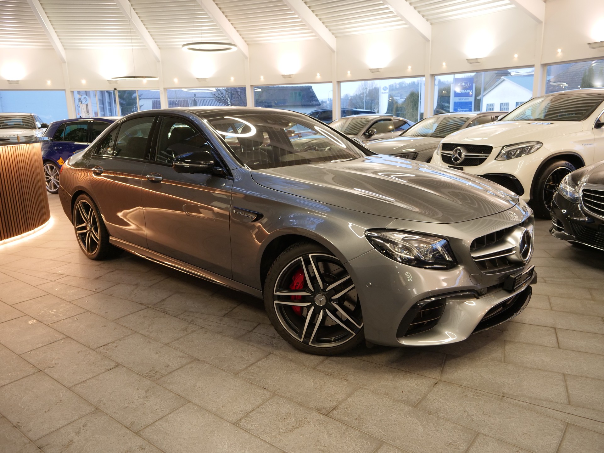 MERCEDES-BENZ E 63 AMG S 4Matic (NO OPF)-showroom-element-2