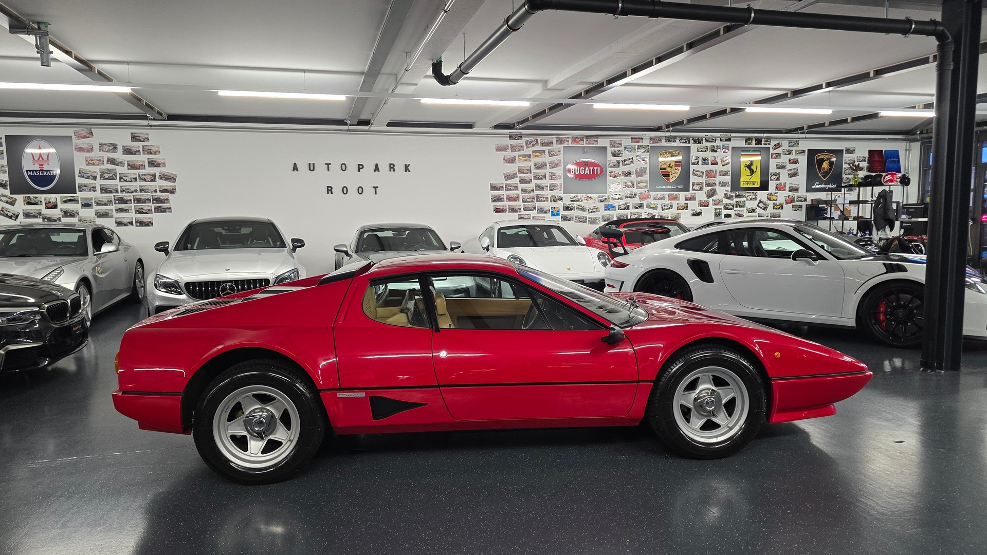 FERRARI 512 BBi-showroom-element-3
