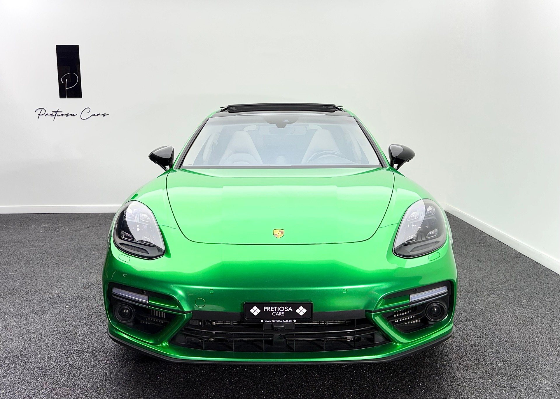PORSCHE Panamera Turbo PDK-showroom-element-2