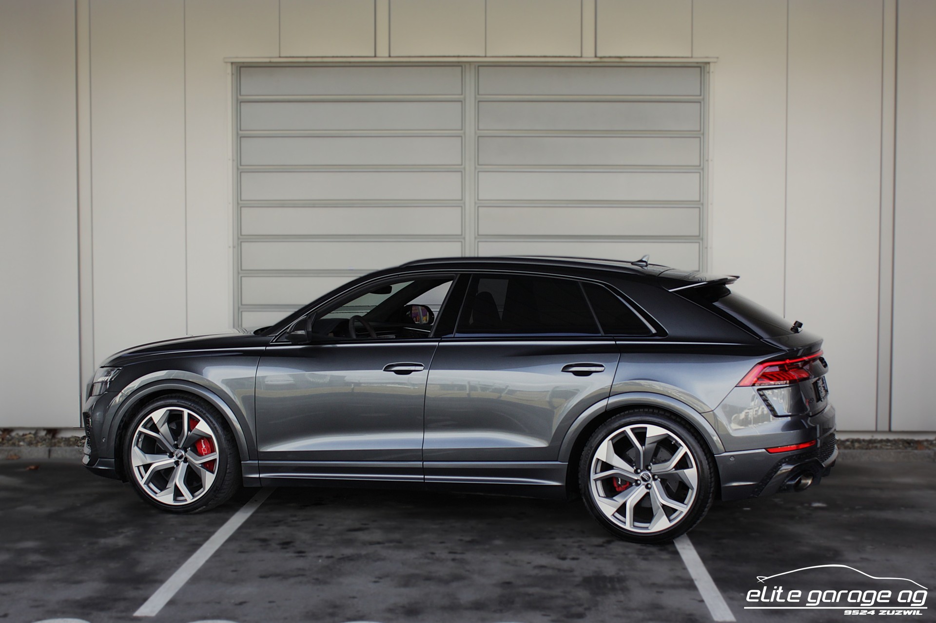AUDI RSQ8 quattro tiptronic RS-Dynamik-image-2