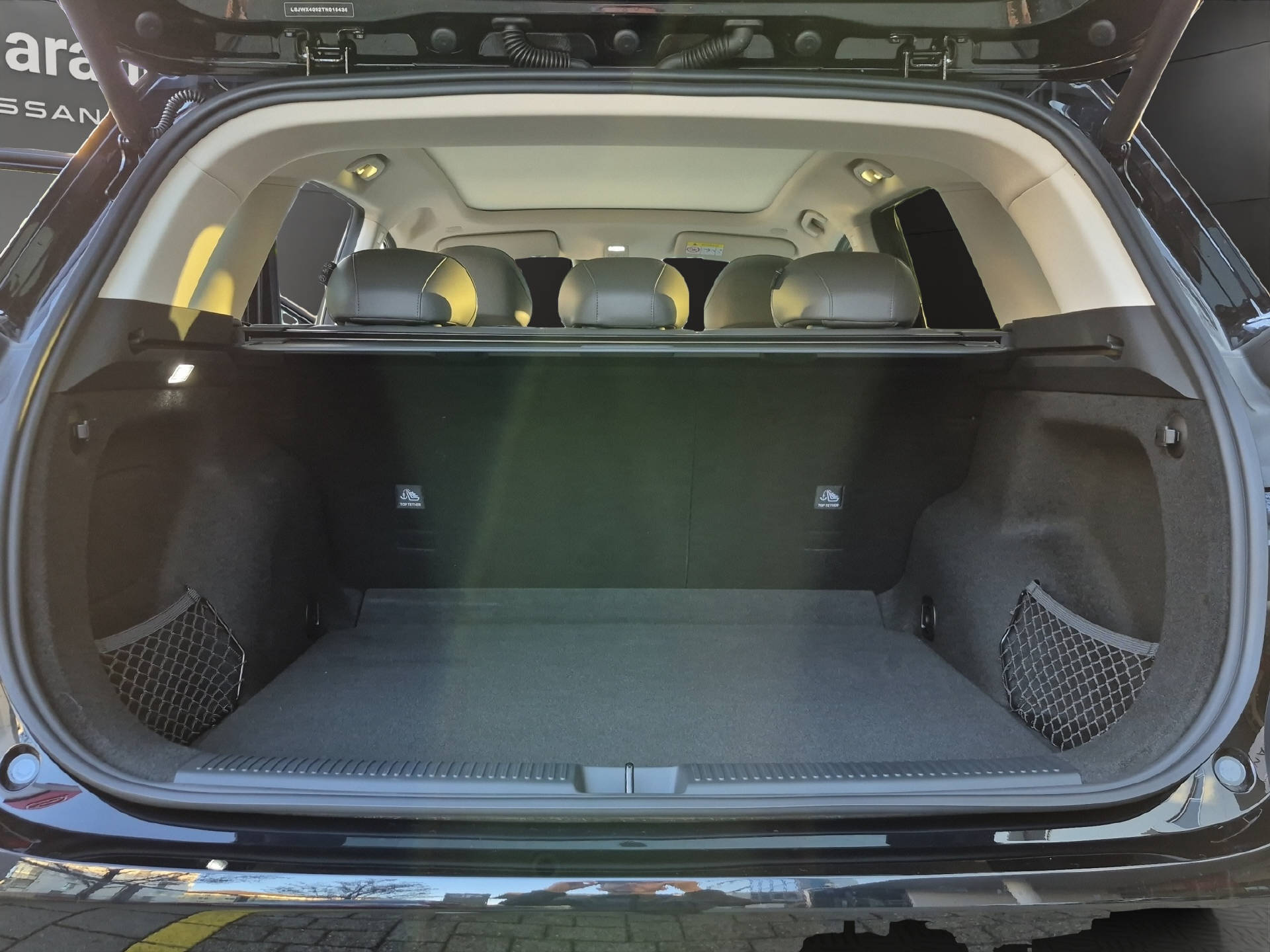 MG S6 EV 77 kWh Luxury 4WD-image-12