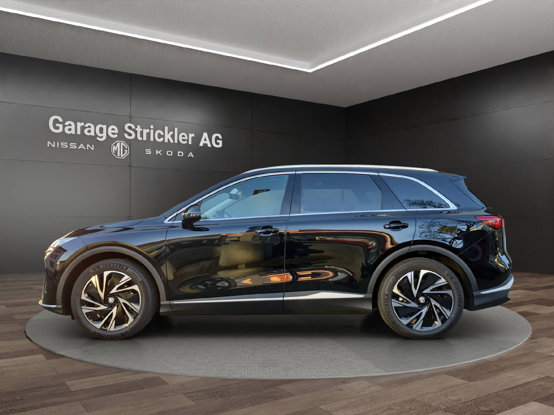 MG S6 EV 77 kWh Luxury 4WD-showroom-element-1