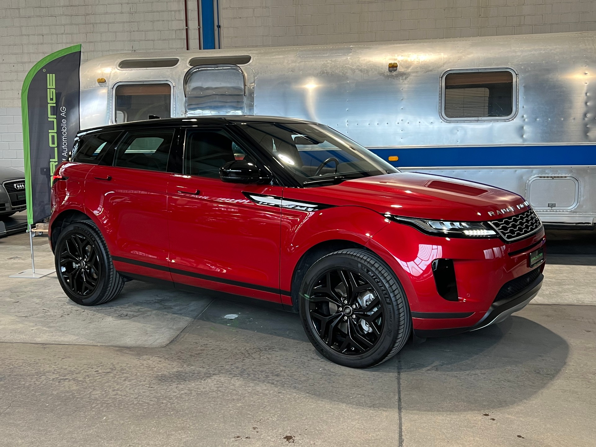 LAND ROVER Range Rover Evoque P 300 AT9-image-12