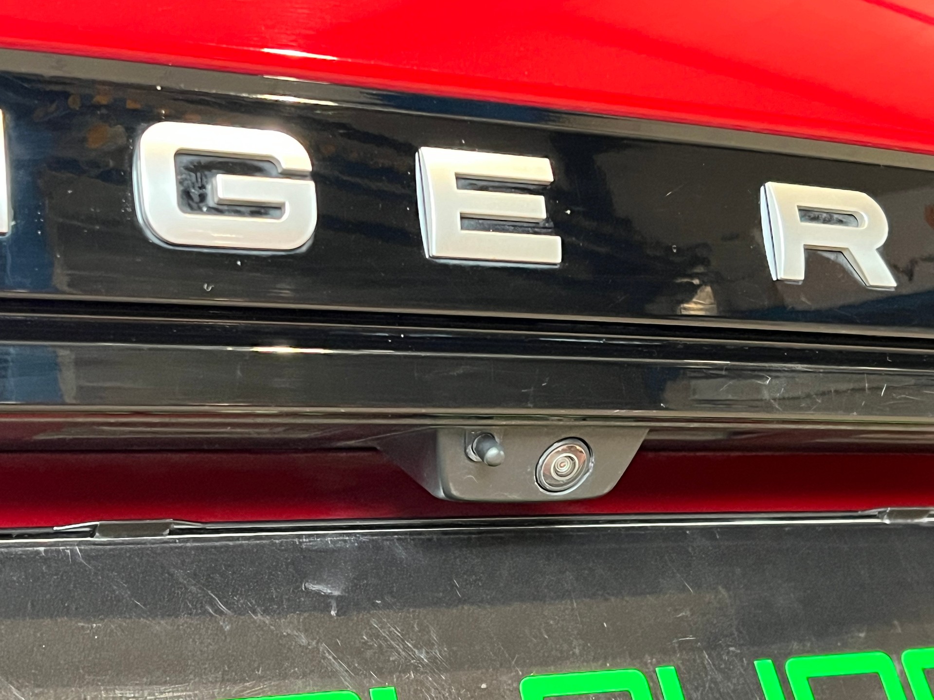 LAND ROVER Range Rover Evoque P 300 AT9-image-16