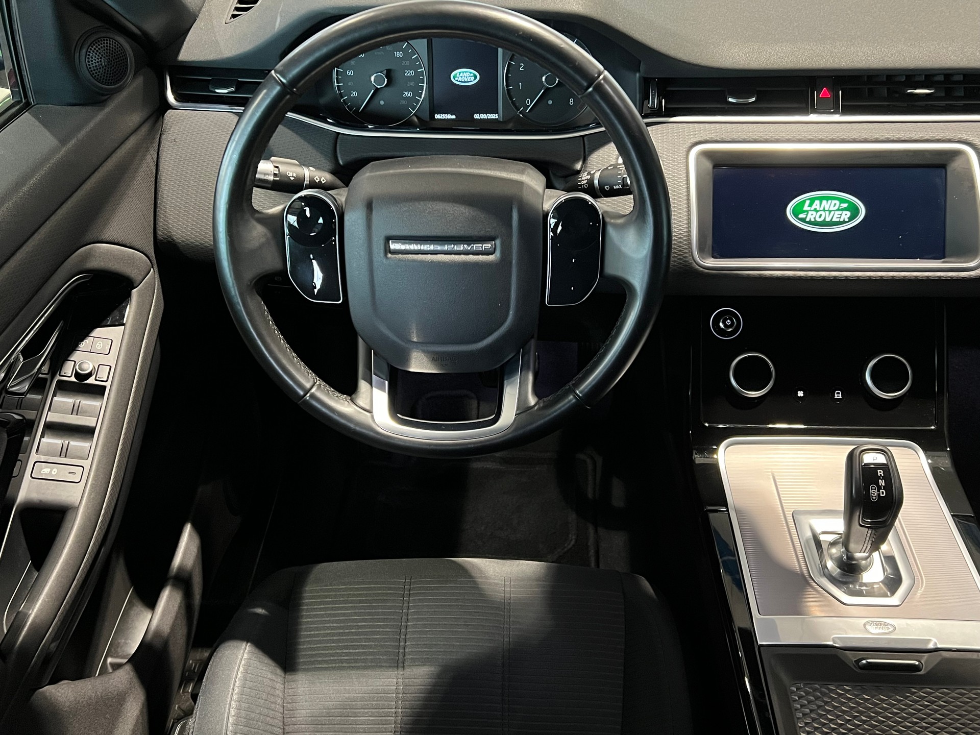 LAND ROVER Range Rover Evoque P 300 AT9-image-10