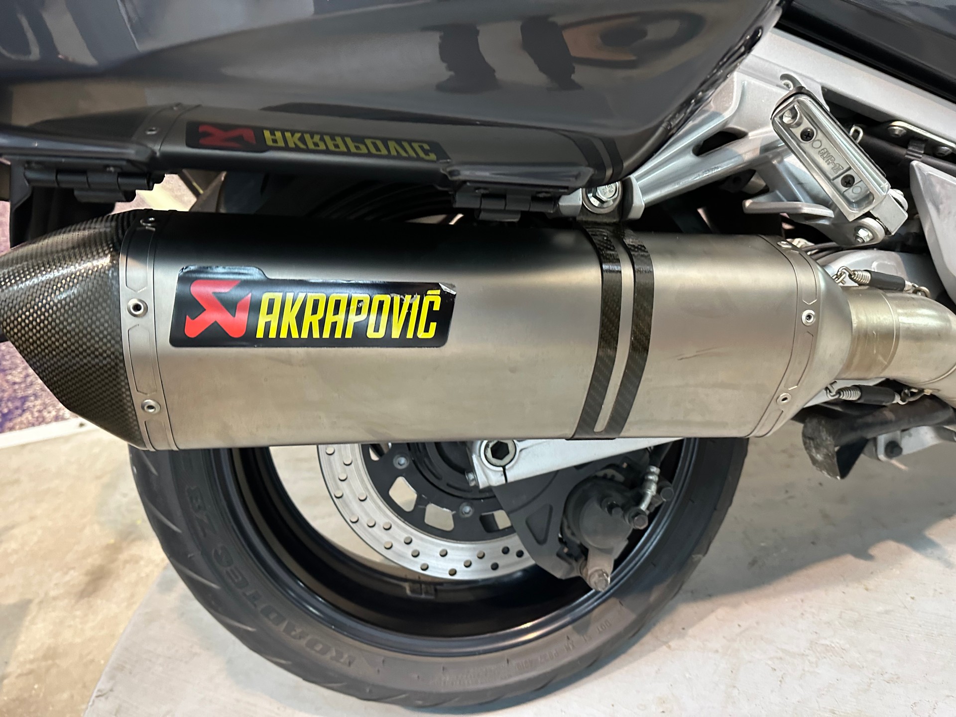YAMAHA FJR 1300 AE ABS-image-8