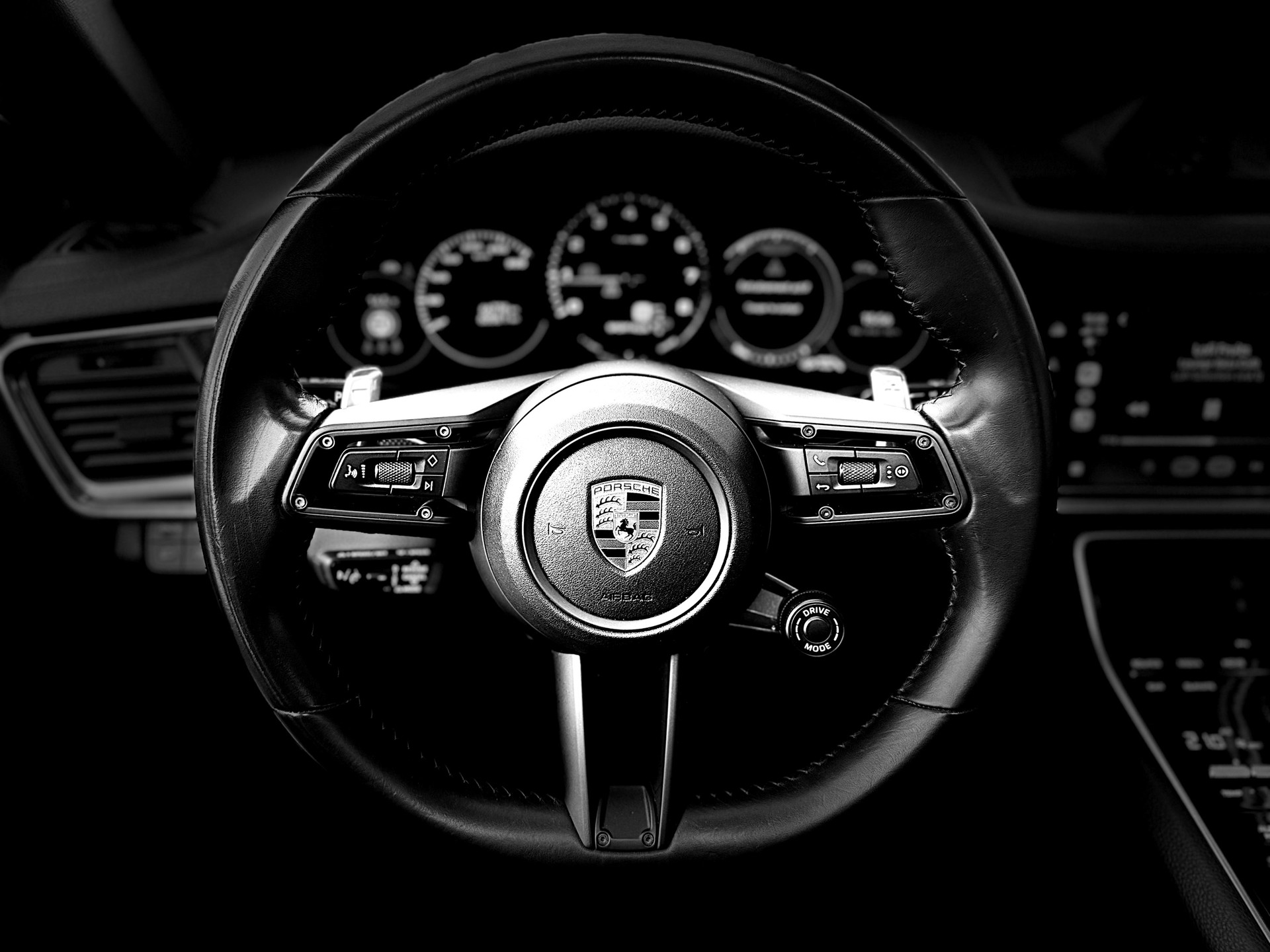 PORSCHE Panamera 4 E-Hybrid Sport Turismo pack black Platinum Edition PDK-image-25