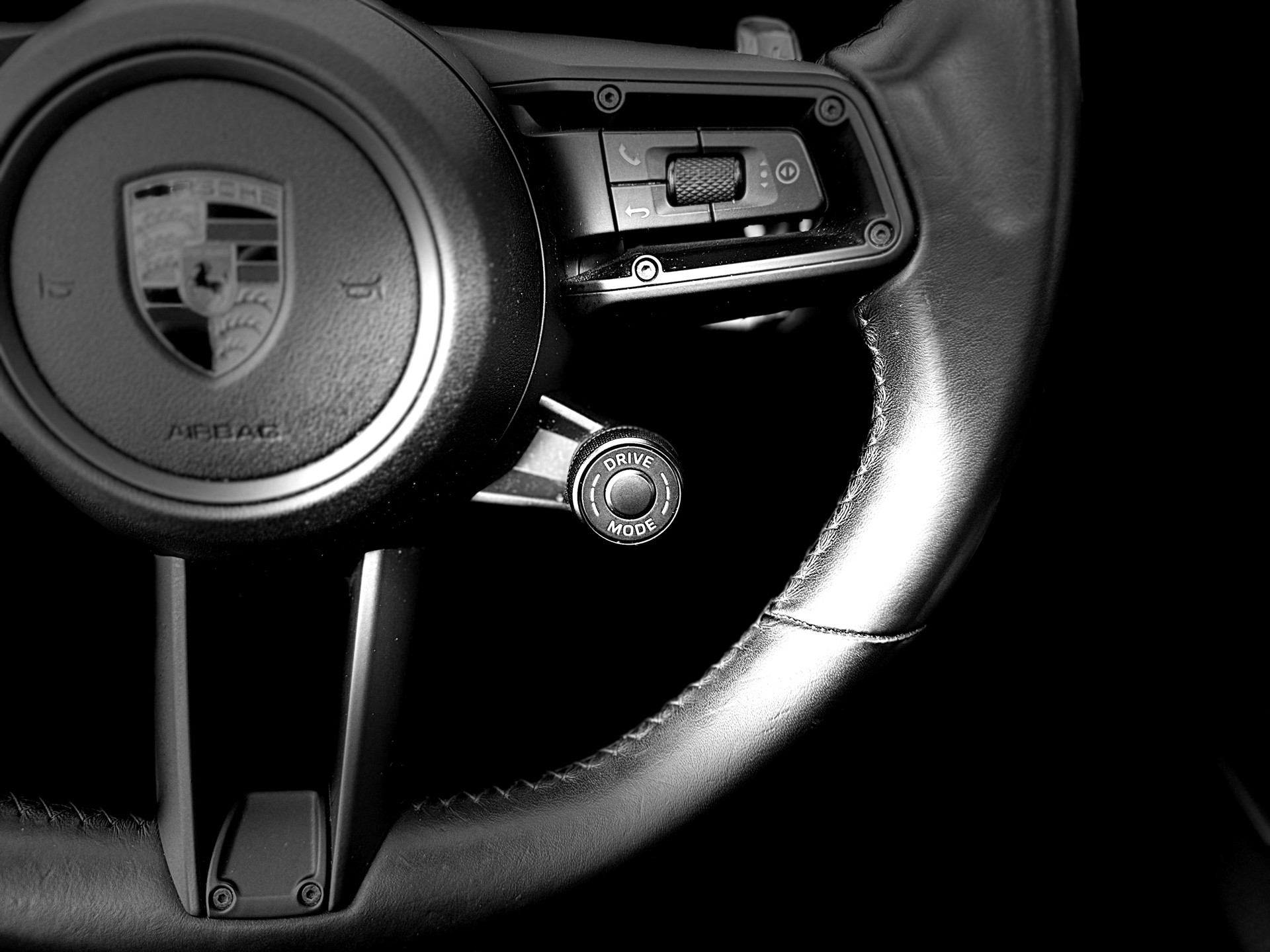 PORSCHE Panamera 4 E-Hybrid Sport Turismo pack black Platinum Edition PDK-image-27