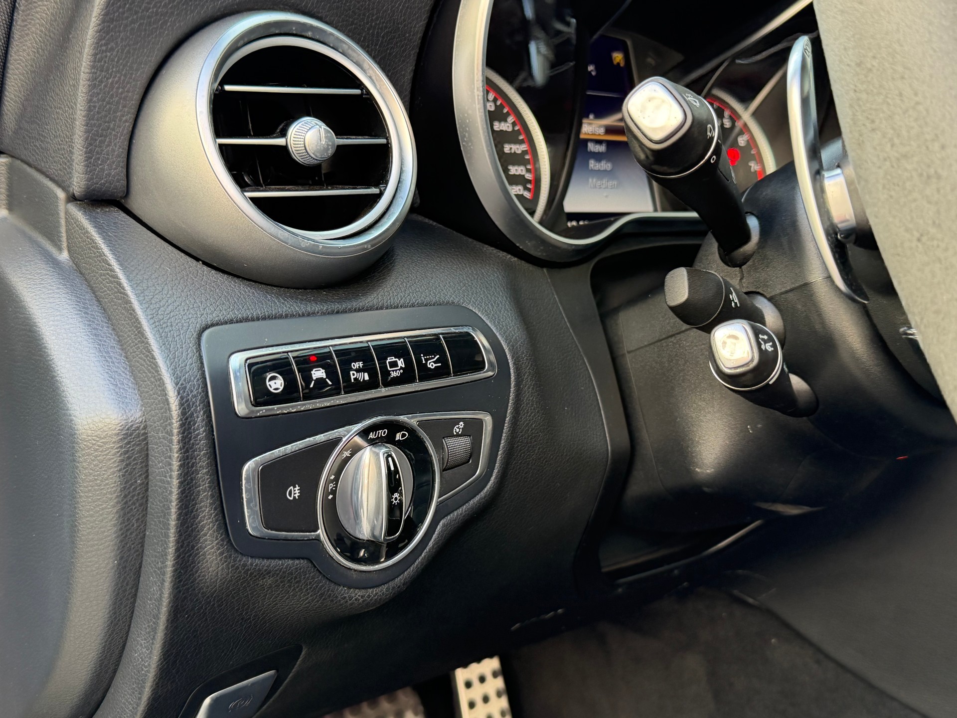 MERCEDES-BENZ C 63 S AMG Speedshift-image-13