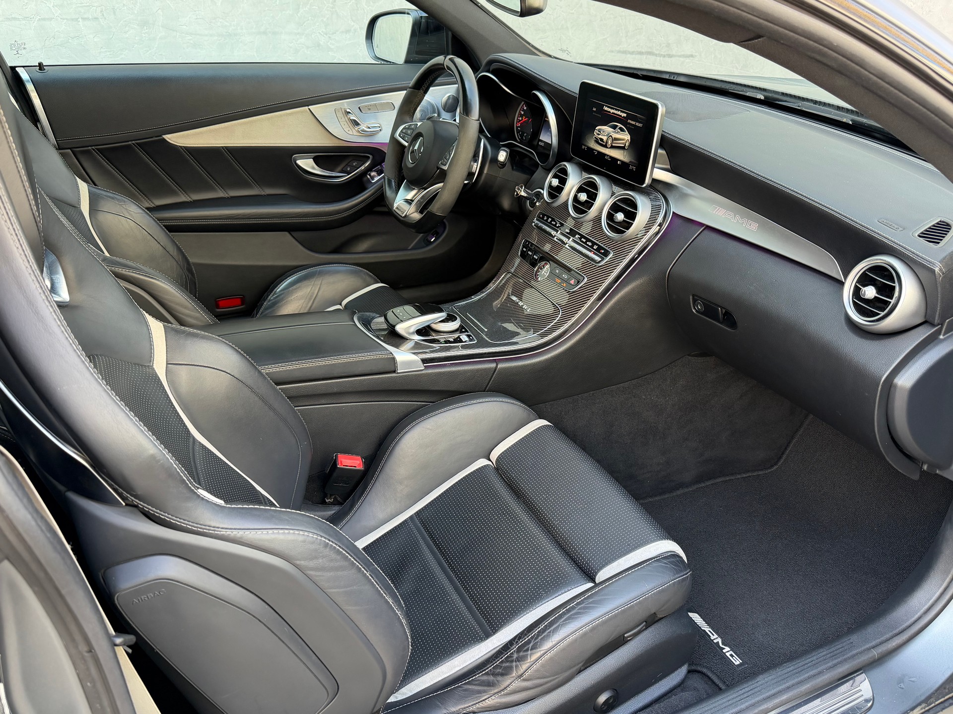 MERCEDES-BENZ C 63 S AMG Speedshift-image-9