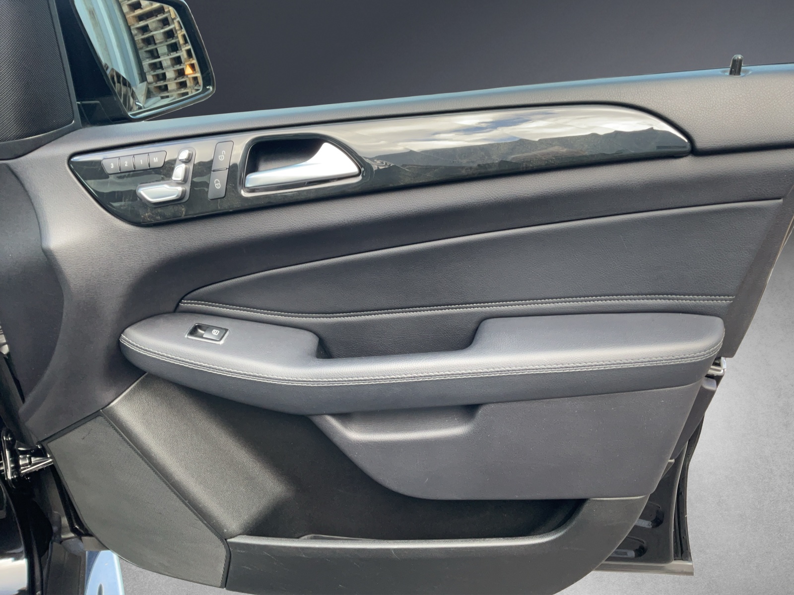 MERCEDES-BENZ GLE 250 d Executive 4M-image-10