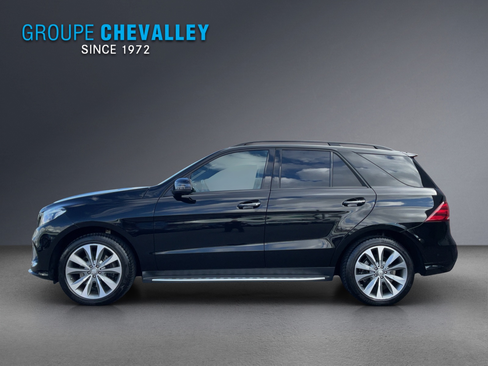 MERCEDES-BENZ GLE 250 d Executive 4M-showroom-element-2