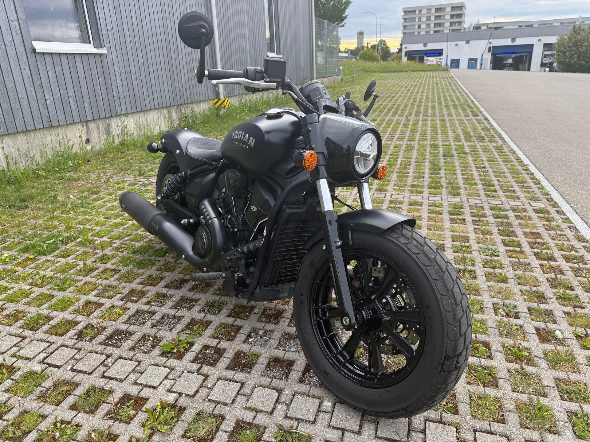 INDIAN Scout Bobber-image-1