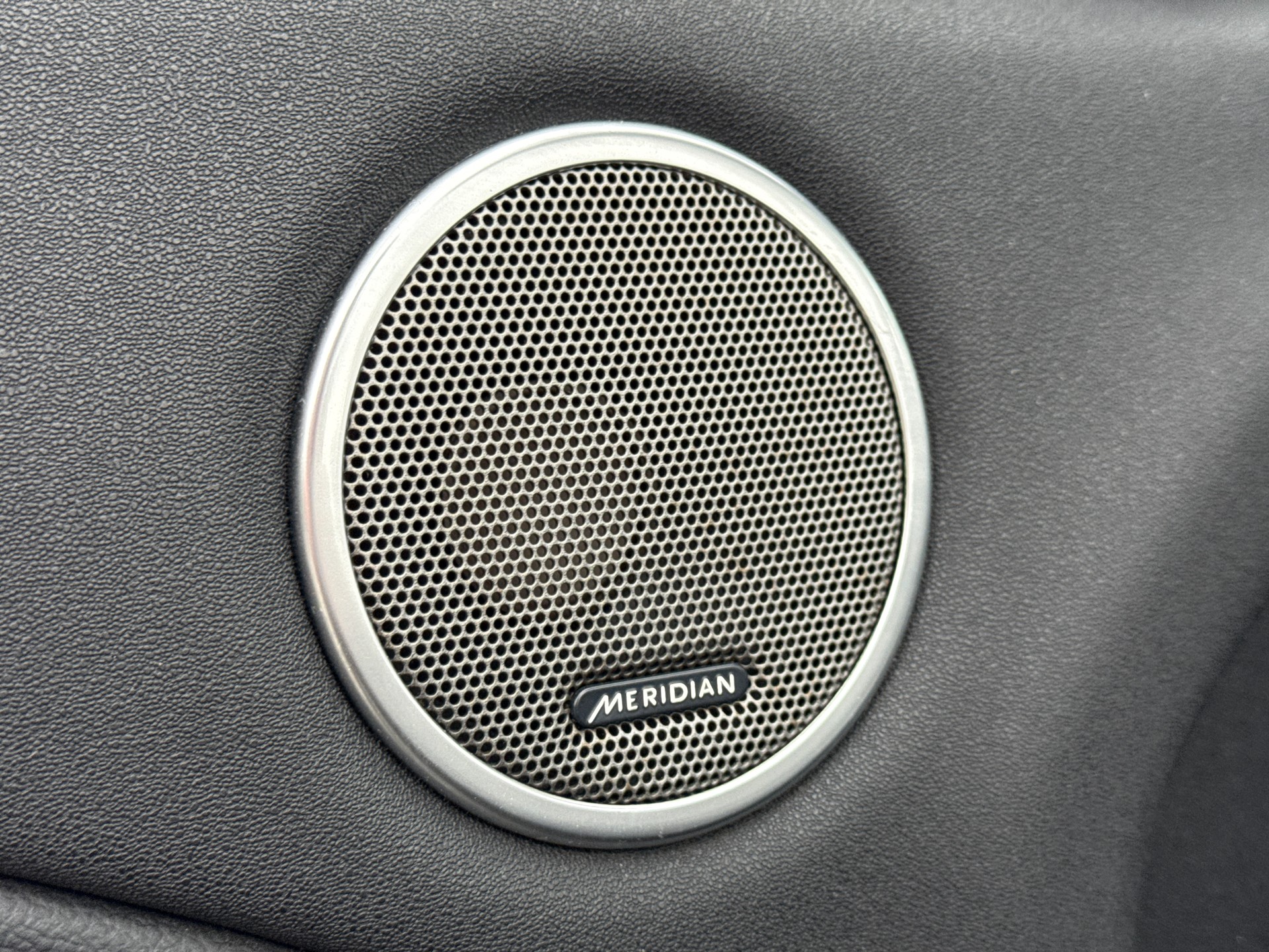 LAND ROVER Range Rover Evoque Convert. 2.0Si4 HSE Dynamic AT9-image-18