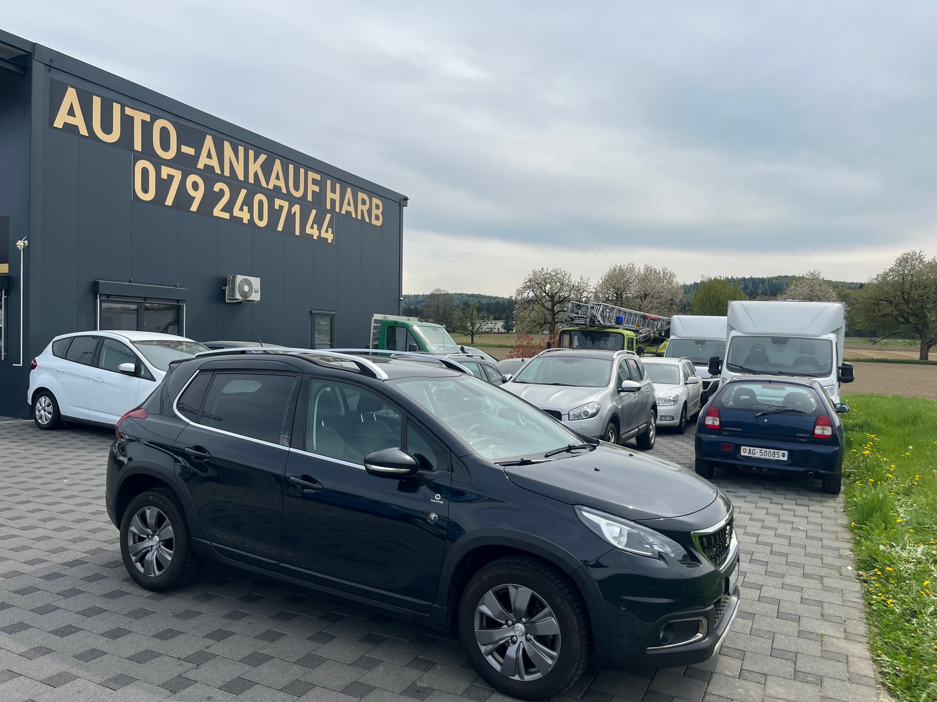 PEUGEOT 2008 1.2 PureTech Signature EAT6