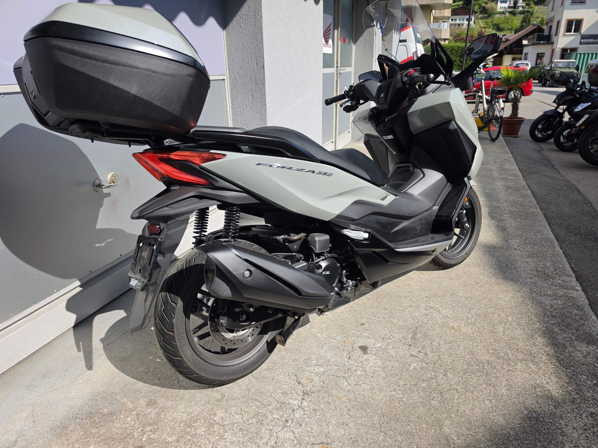 HONDA NSS 350 Smart Top Box-image-4