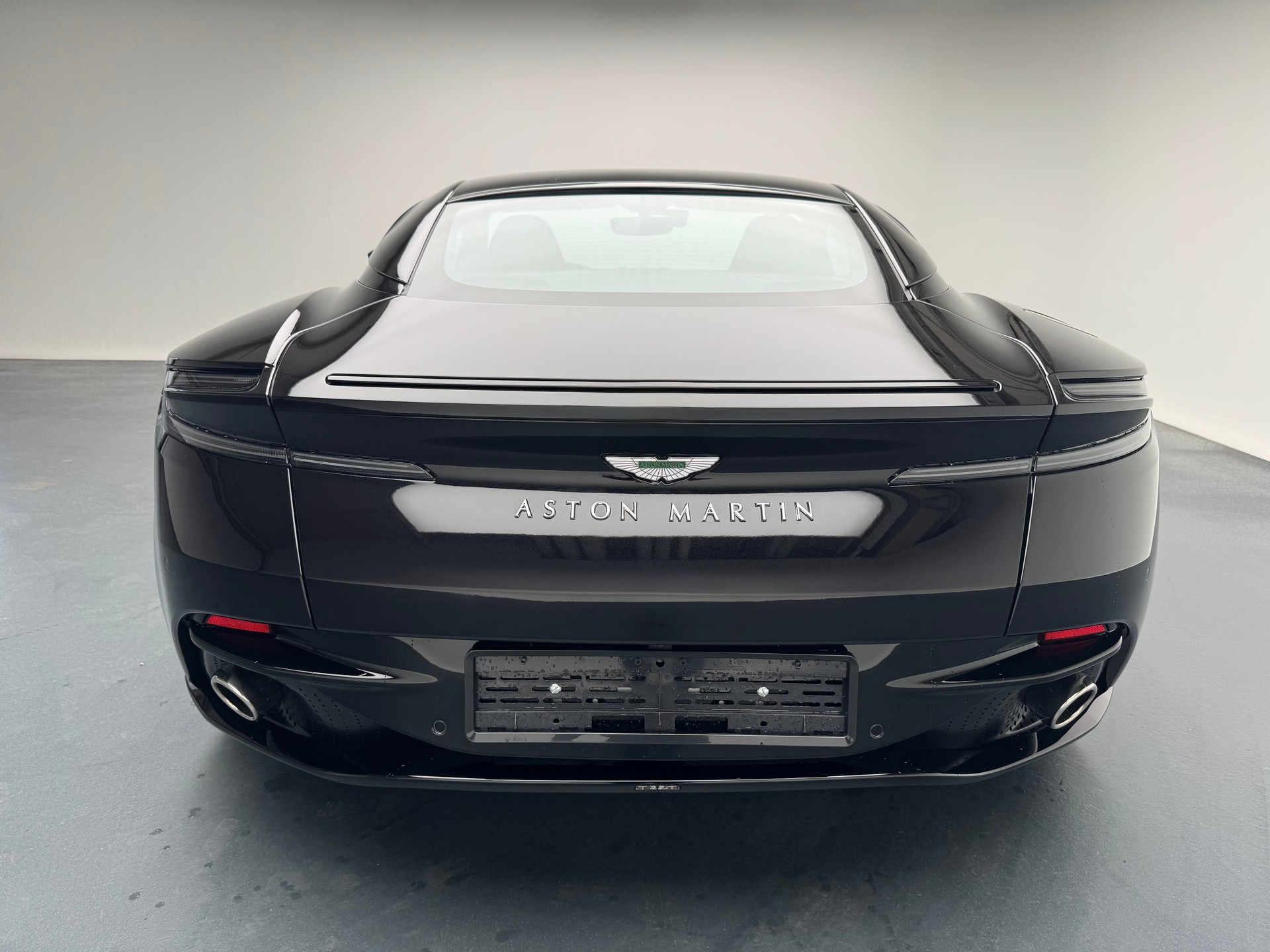 ASTON MARTIN DB11 Coupé 4.0 V8 Bi-Turbo-image-18