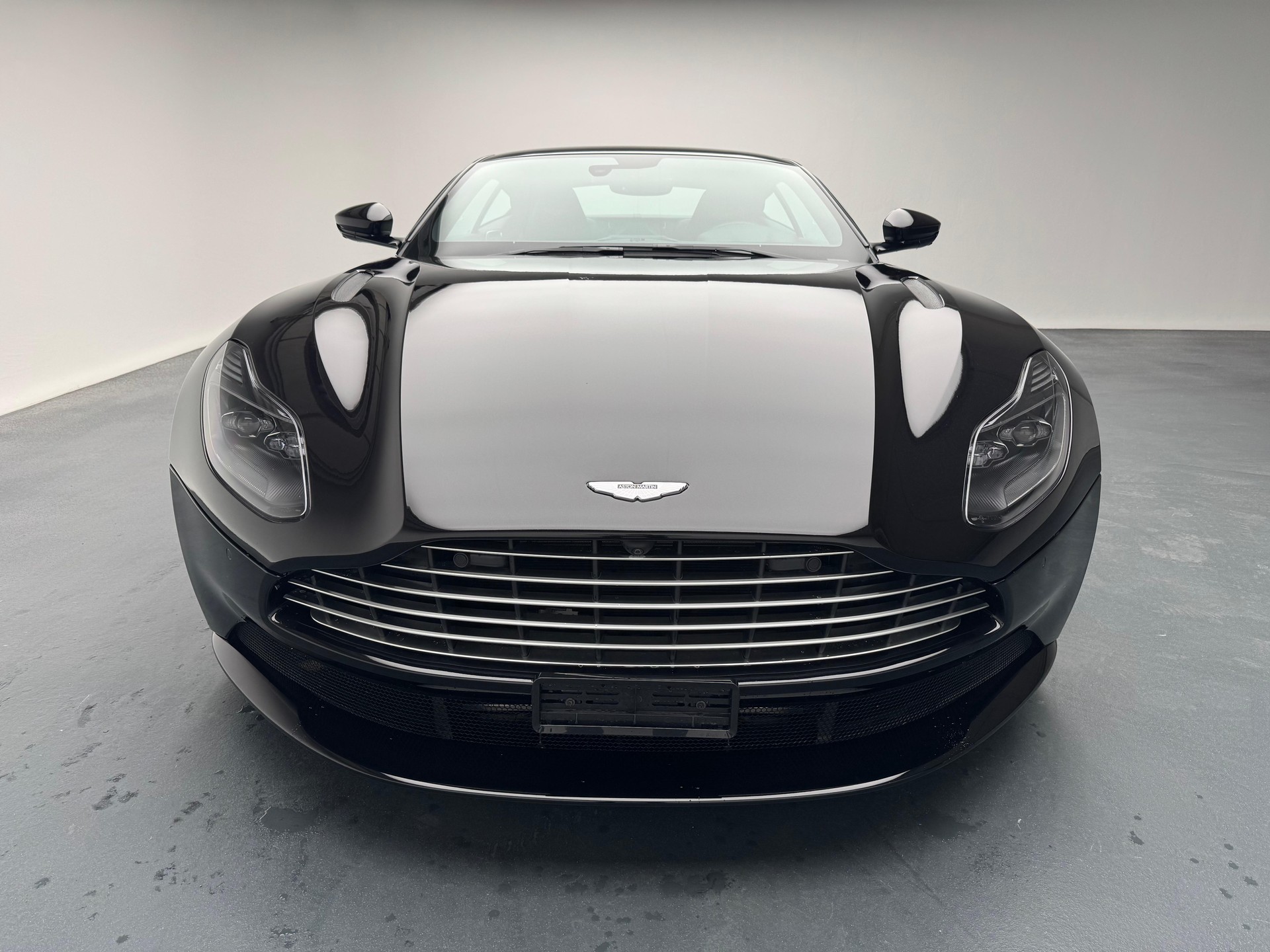 ASTON MARTIN DB11 Coupé 4.0 V8 Bi-Turbo-image-15
