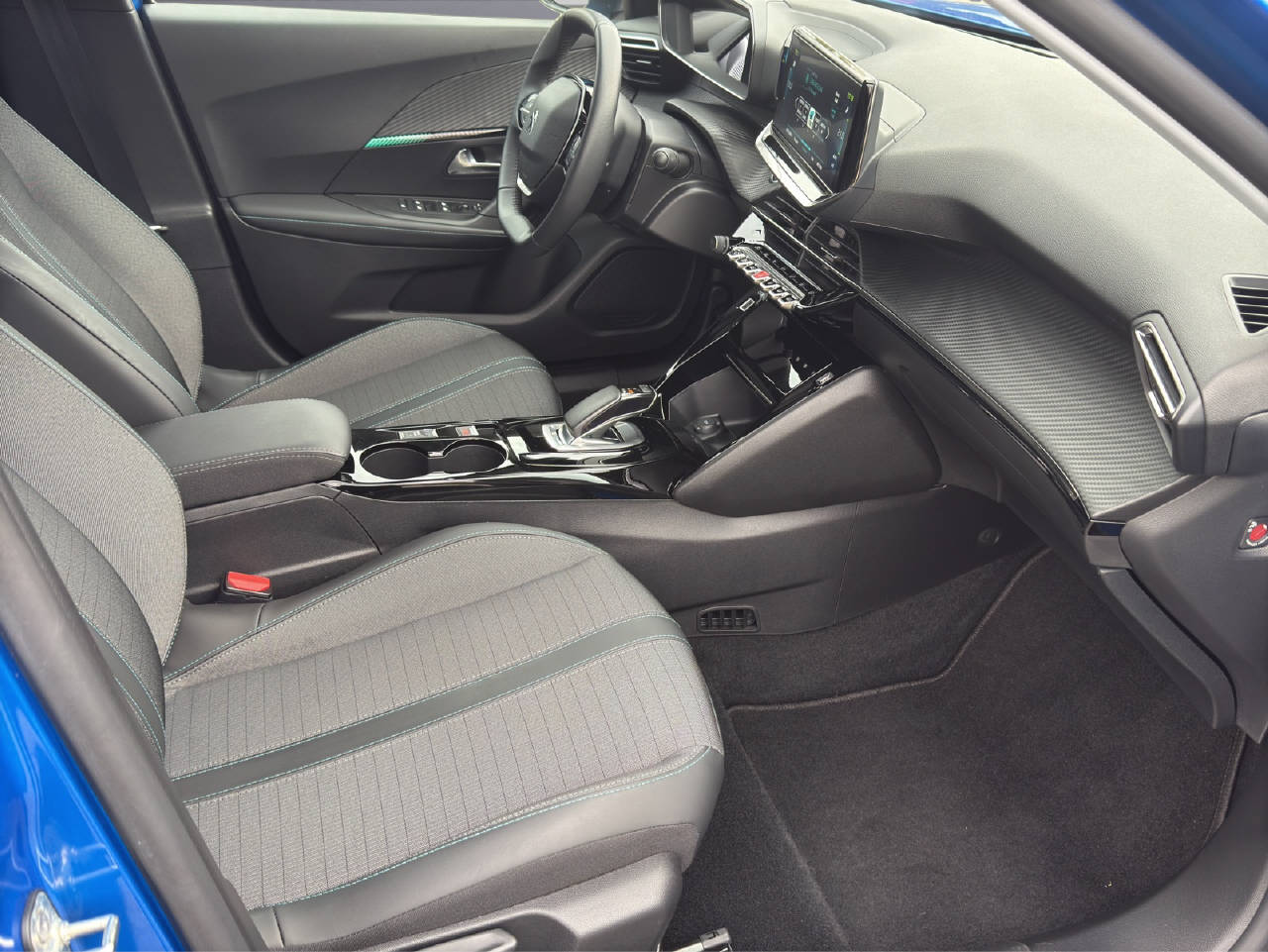 PEUGEOT 2008 e-Allure Pack-image-8