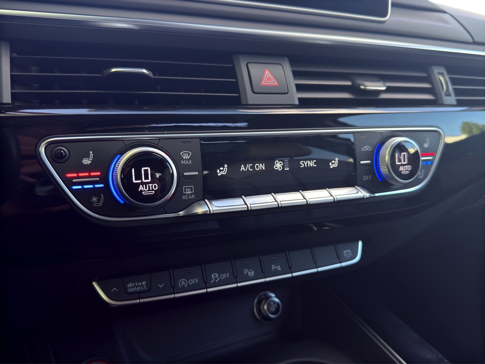 AUDI RS4 Avant 2.9 TFSI quattro tiptronic-image-17