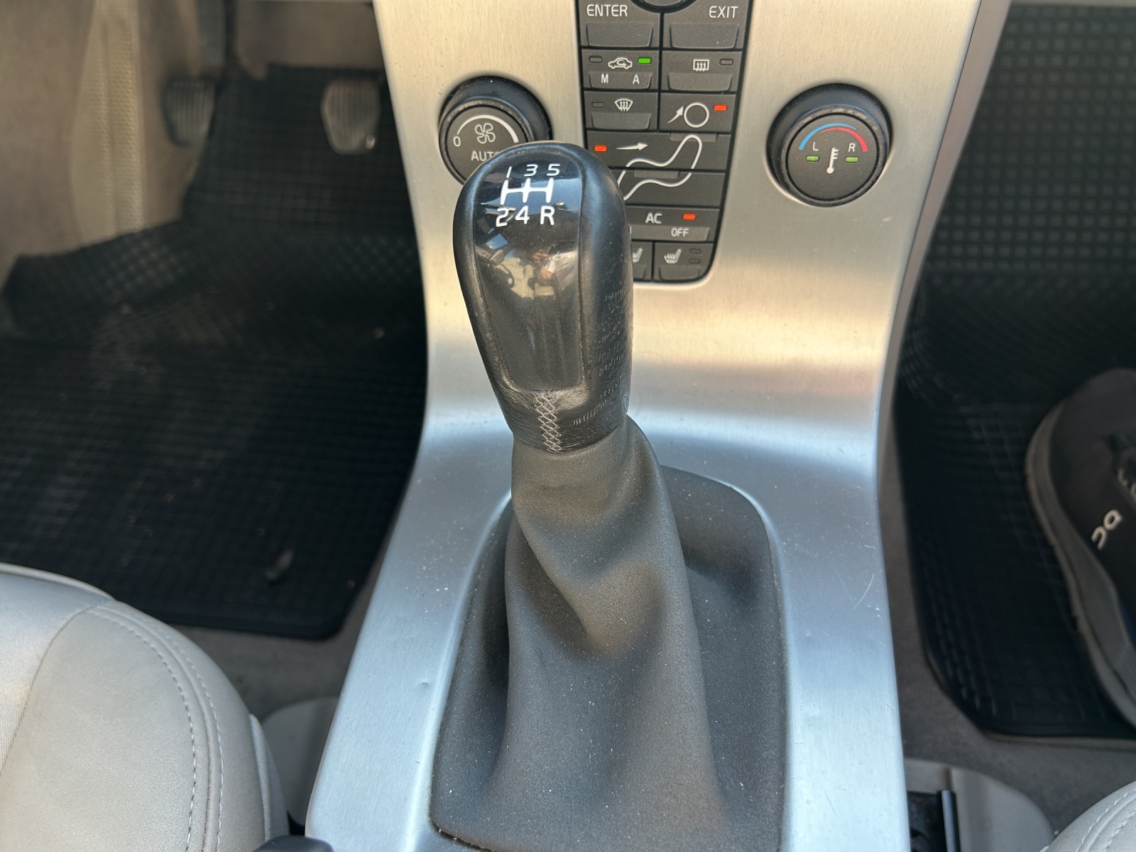 VOLVO V50 2.0 Summum-image-12