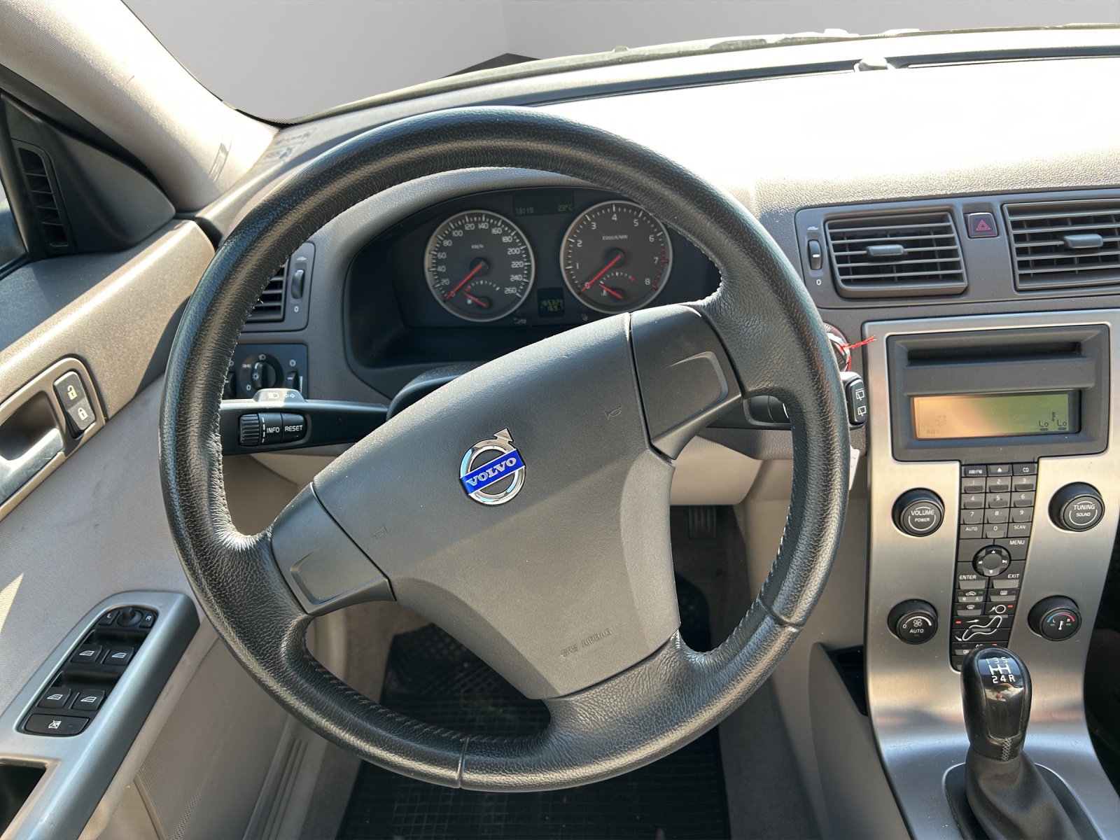 VOLVO V50 2.0 Summum-image-14