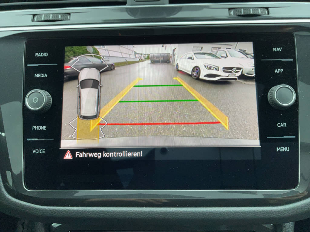VW Tiguan 2.0 TSI R DSG-image-12