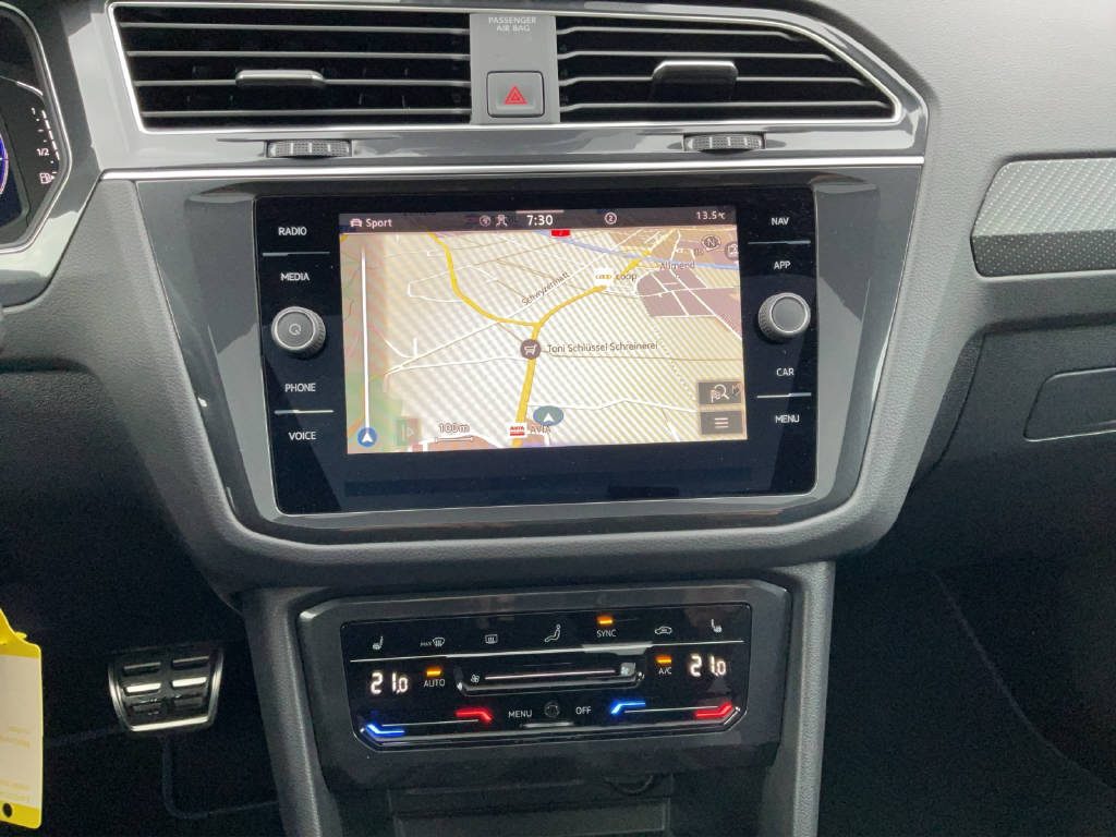VW Tiguan 2.0 TSI R DSG-image-11