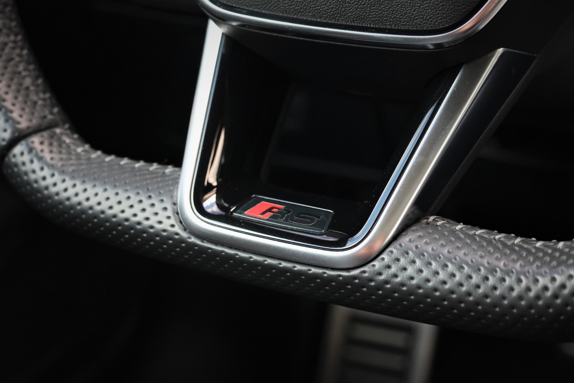 AUDI RS6 Avant 4.0 TFSI V8 quattro (CH)-image-20